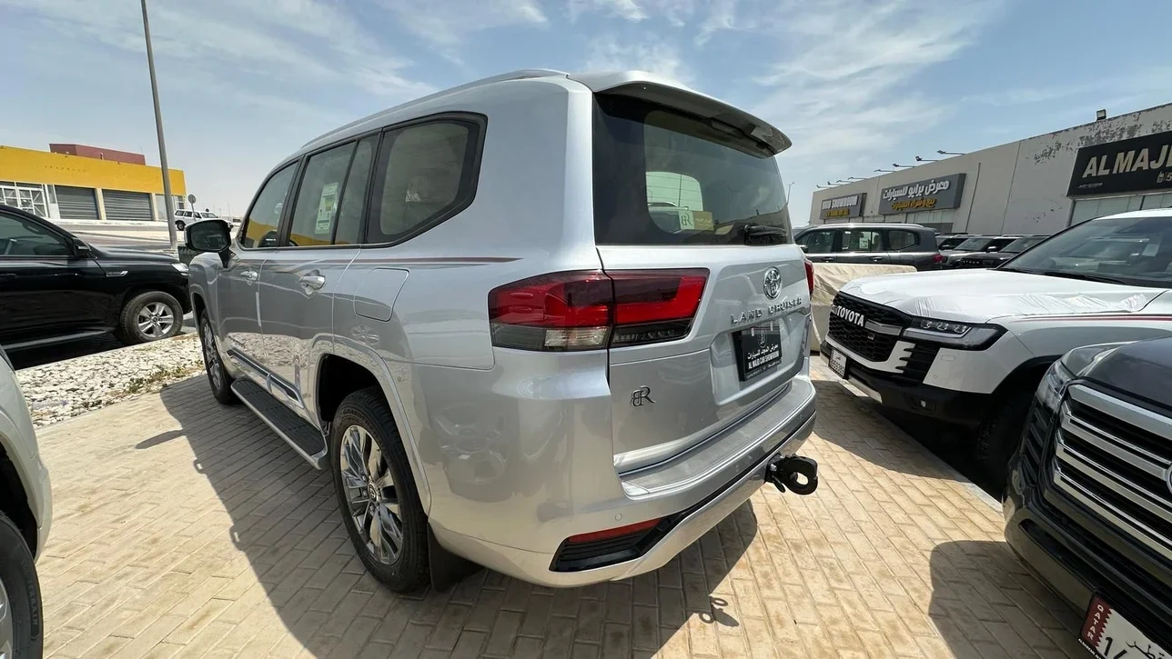 Toyota Land Cruiser GXR 2024