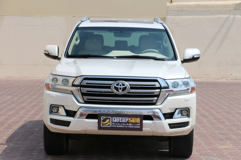 Toyota Land Cruiser GXR 8  2018