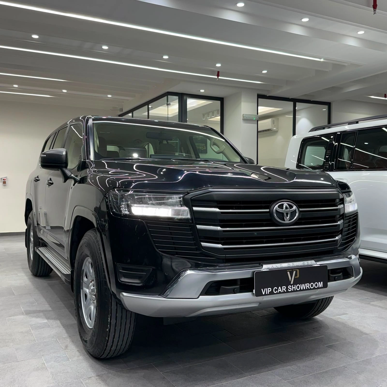 Toyota Land Cruiser GXR 2023