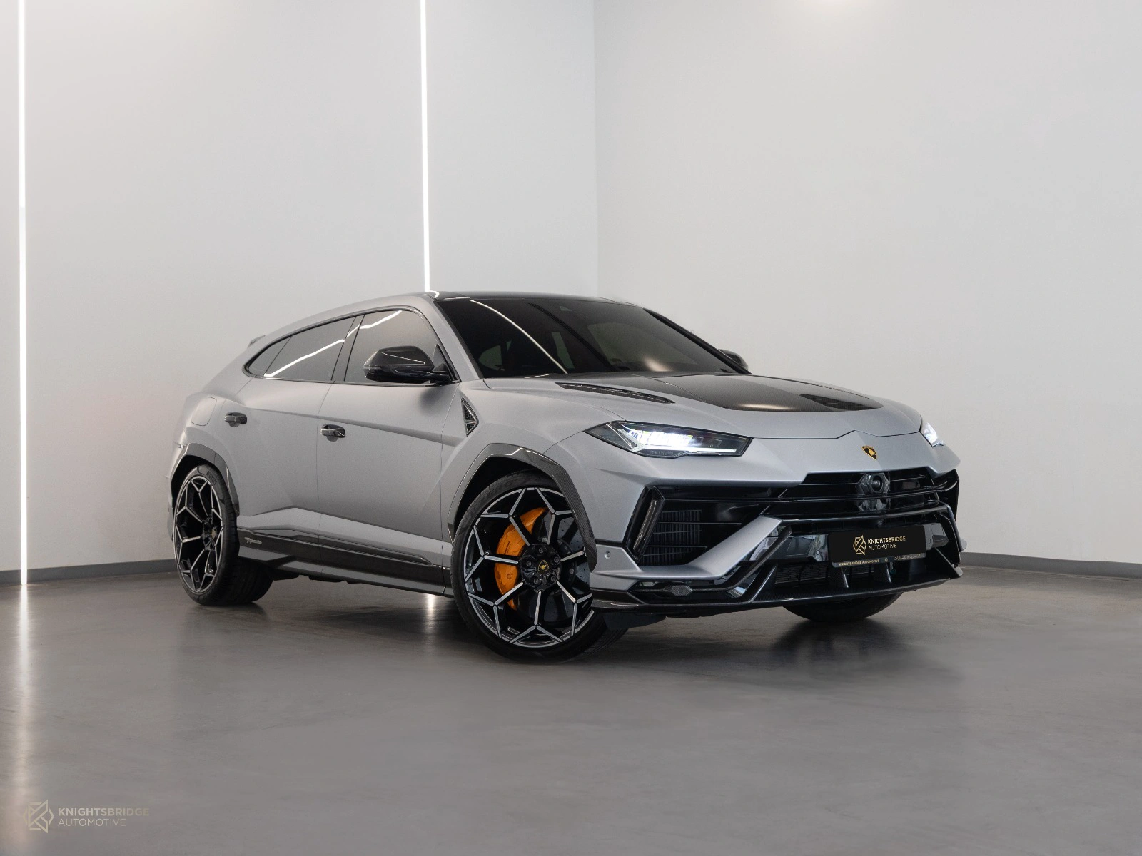 Lamborghini URUS 2024
