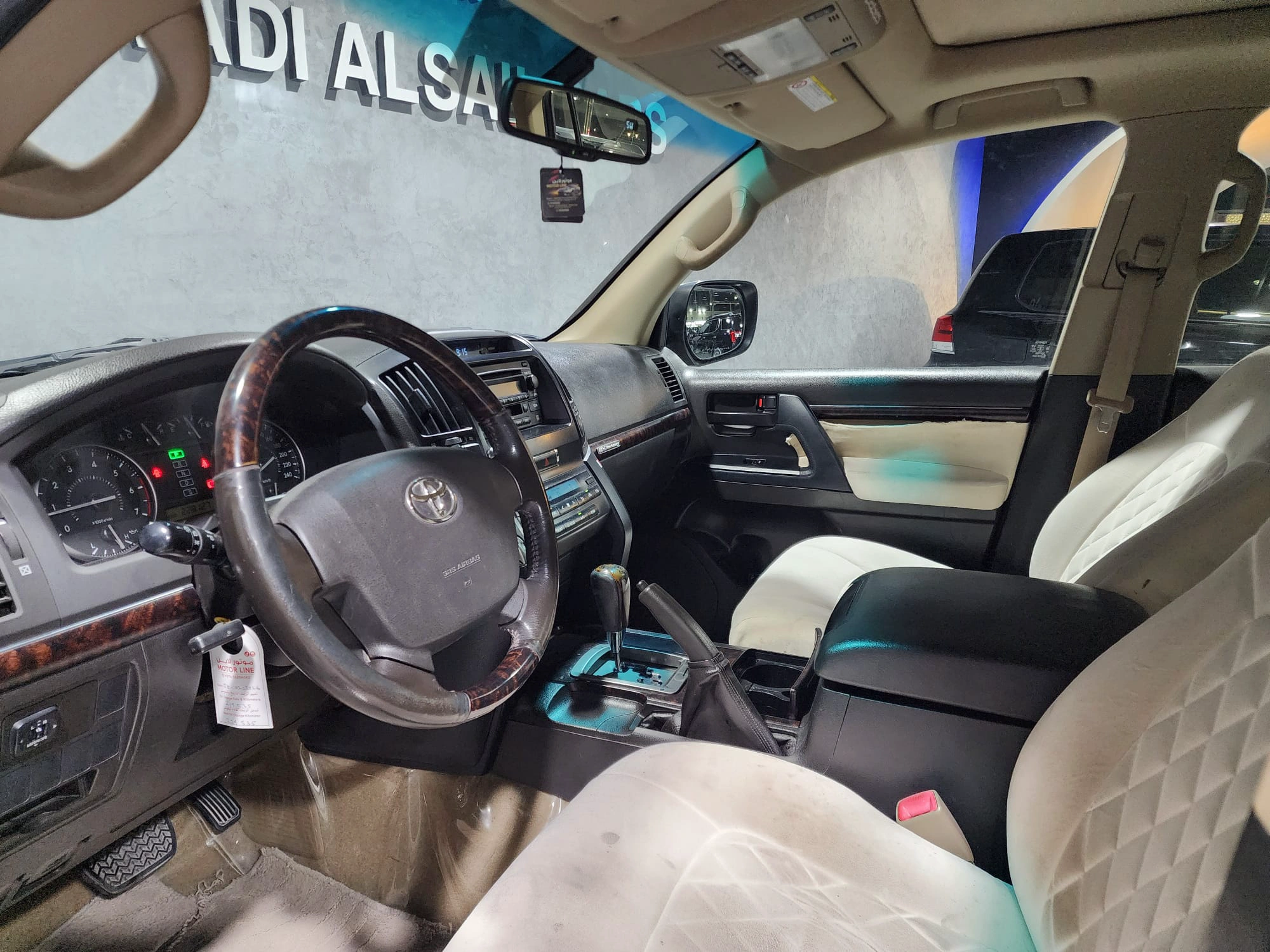 Toyota Land Cruiser GXR 2011 — photo 5 for sale in Qatar