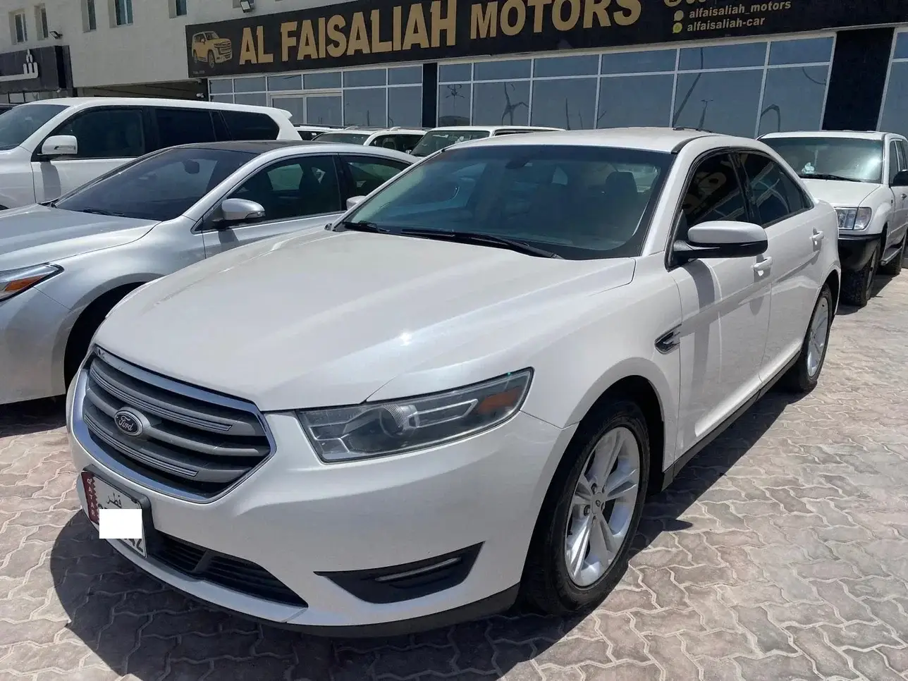 Ford Taurus 2016