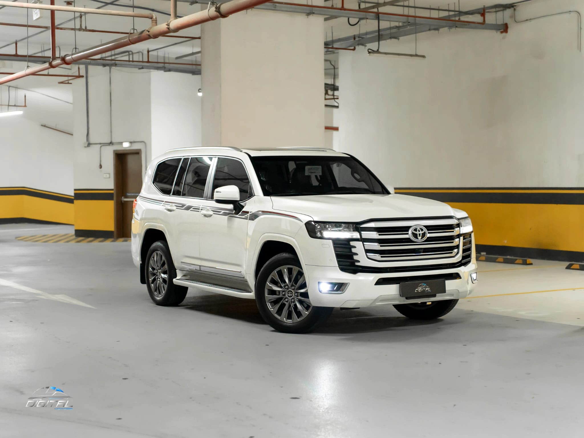 Toyota Land Cruiser GXR 2023