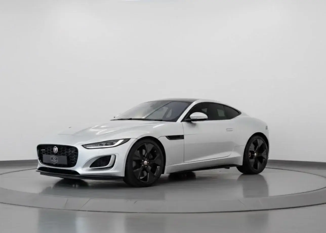 Jaguar F-PACE 2021