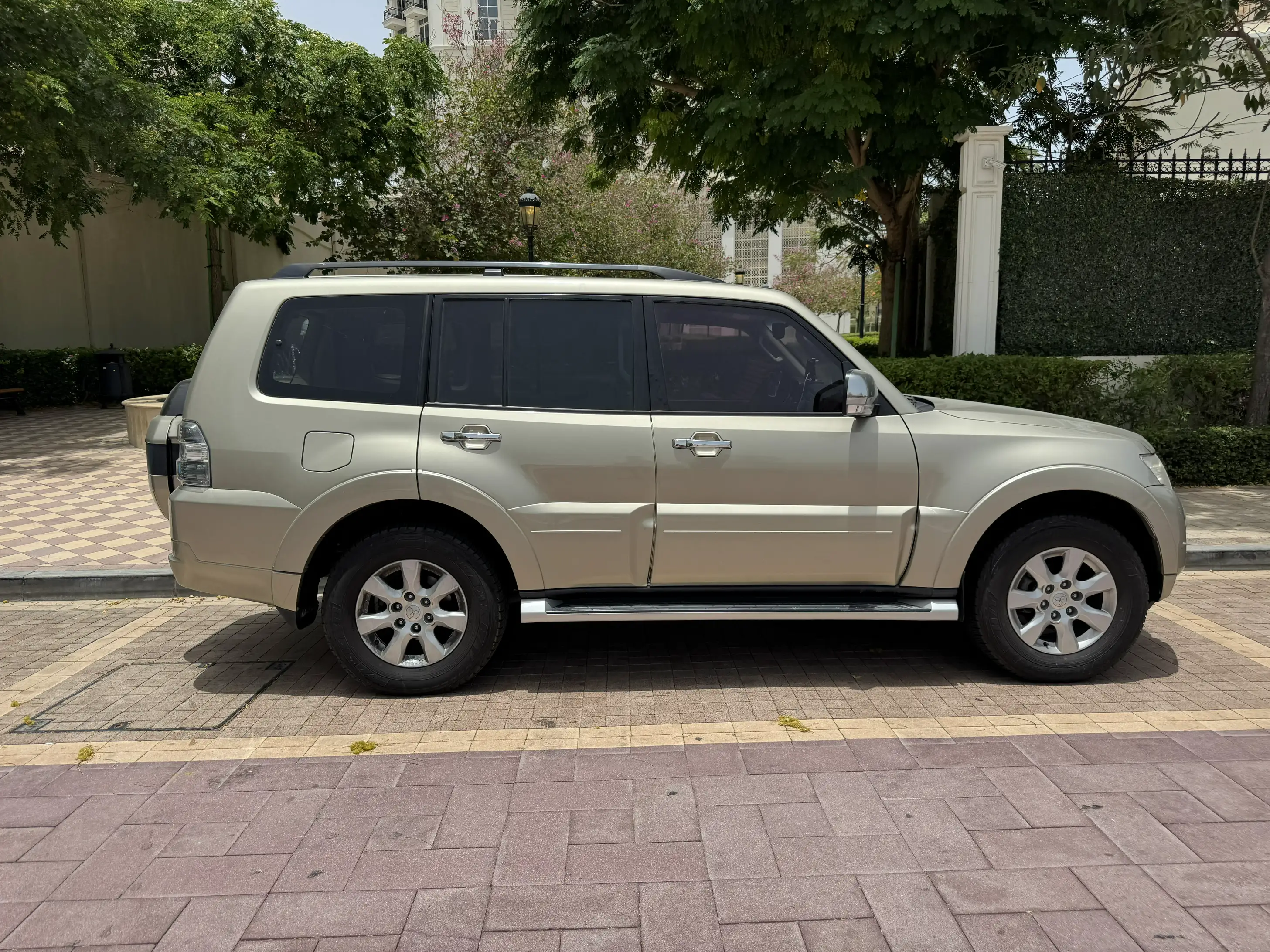 Mitsubishi Pajero 2016