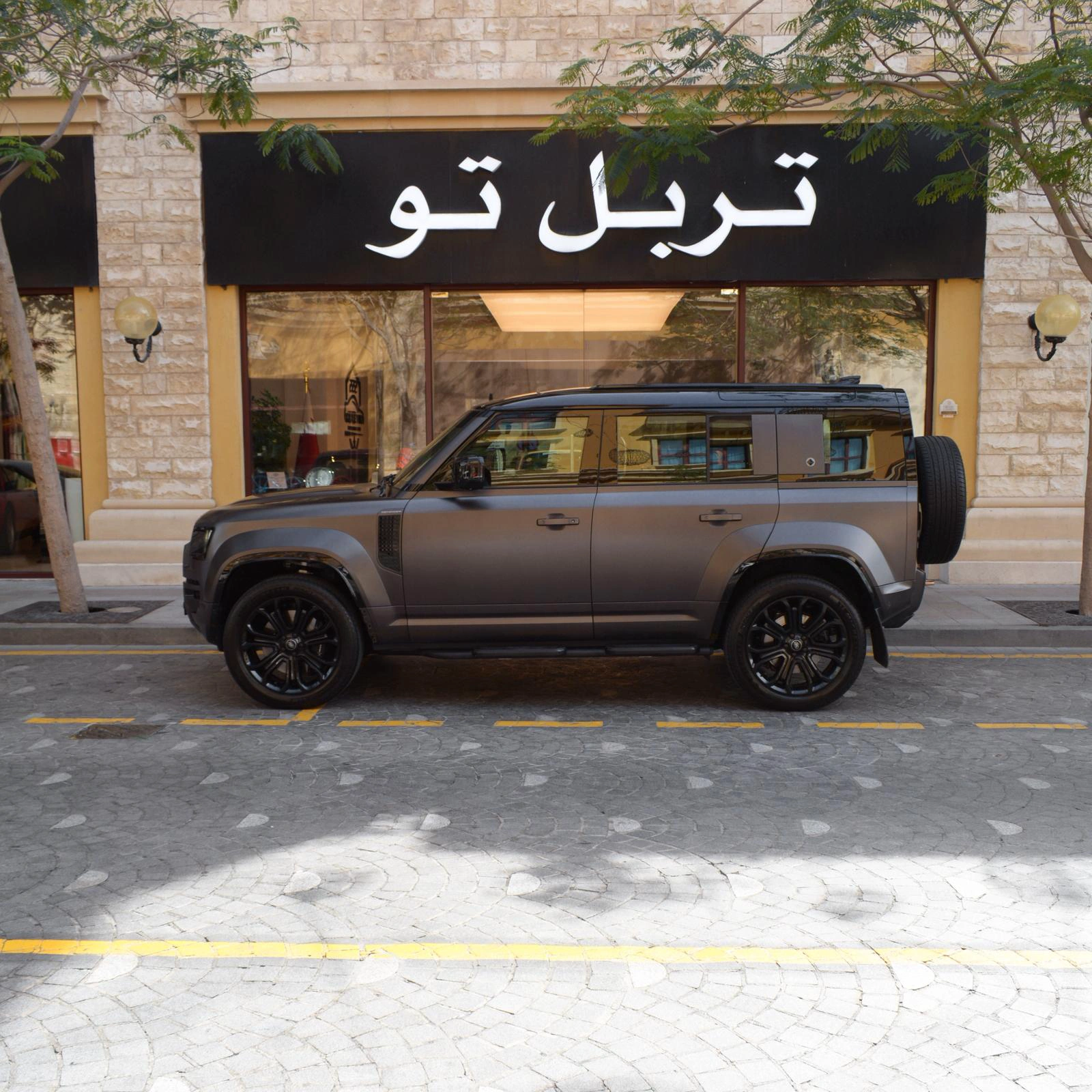 Landrover Defender 2025