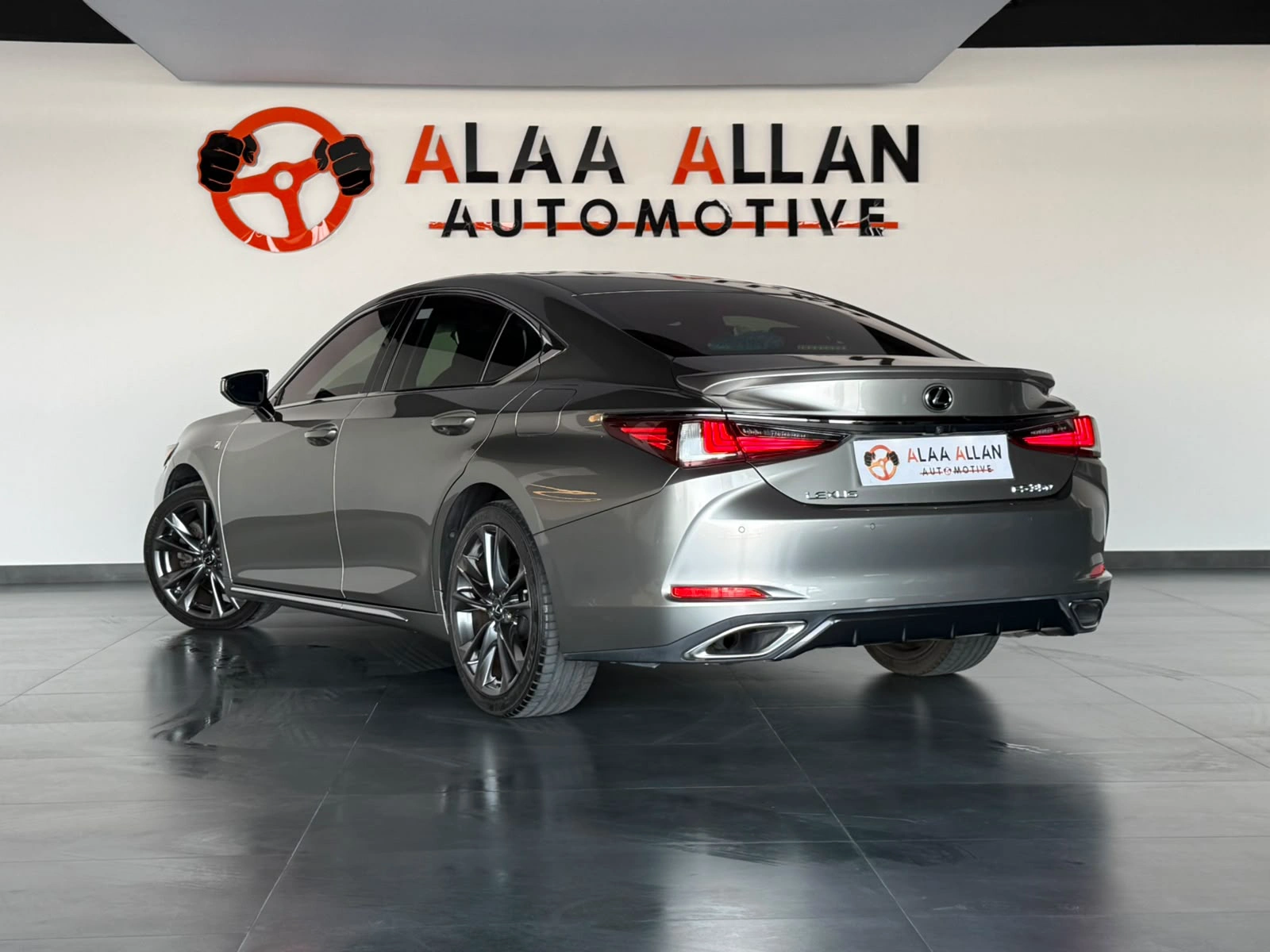 Lexus ES 350 2019 — photo 3 for sale in Qatar
