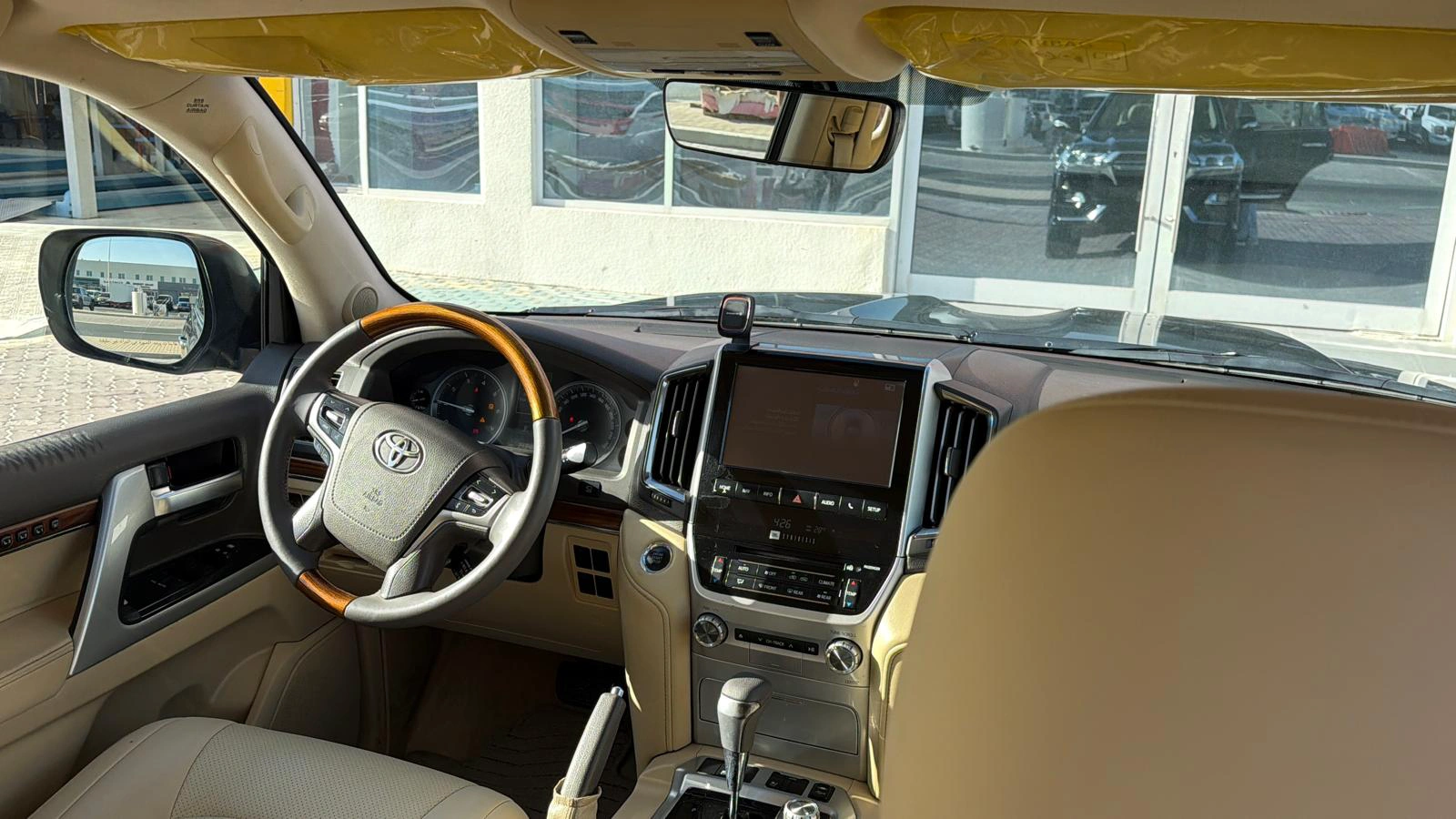Toyota Land Cruiser VXR 2016 — photo 10 for sale in Qatar