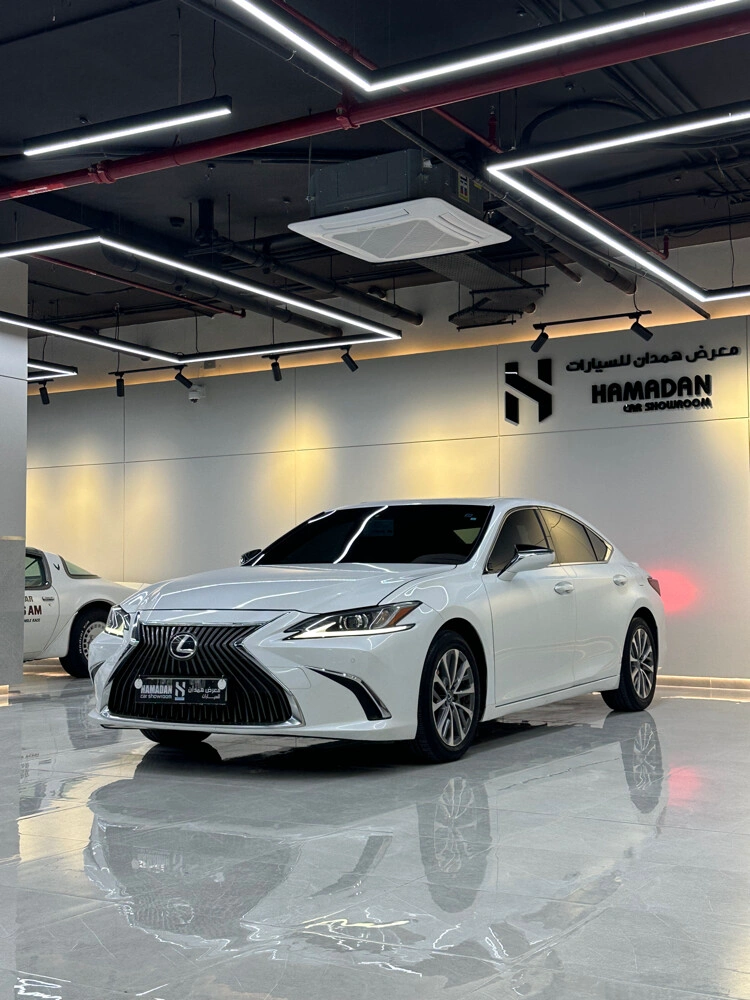 Lexus ES 300H 2023