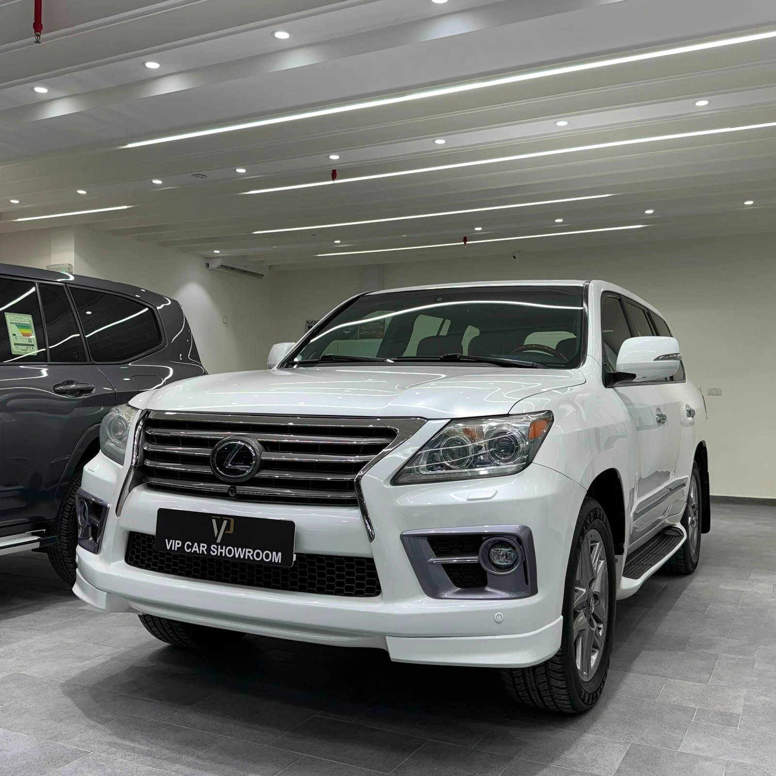 Lexus LX 570 2014 — photo 6 for sale in Qatar