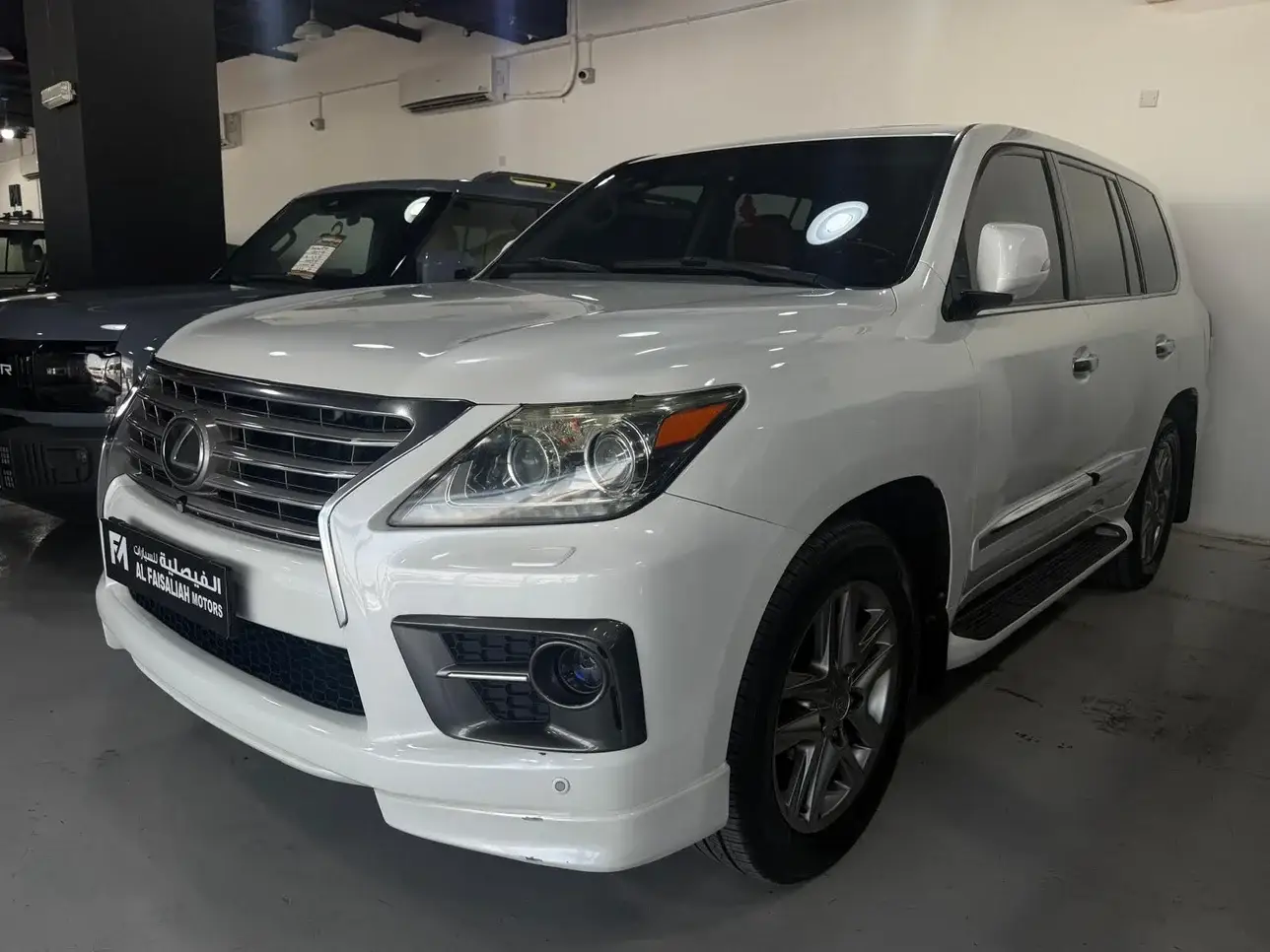 Lexus LX 570 2013