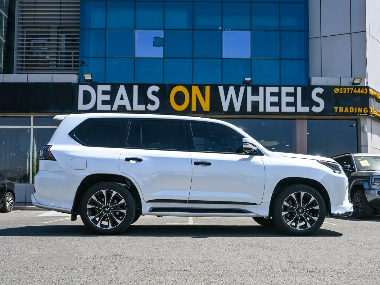 Lexus LX 570 2021