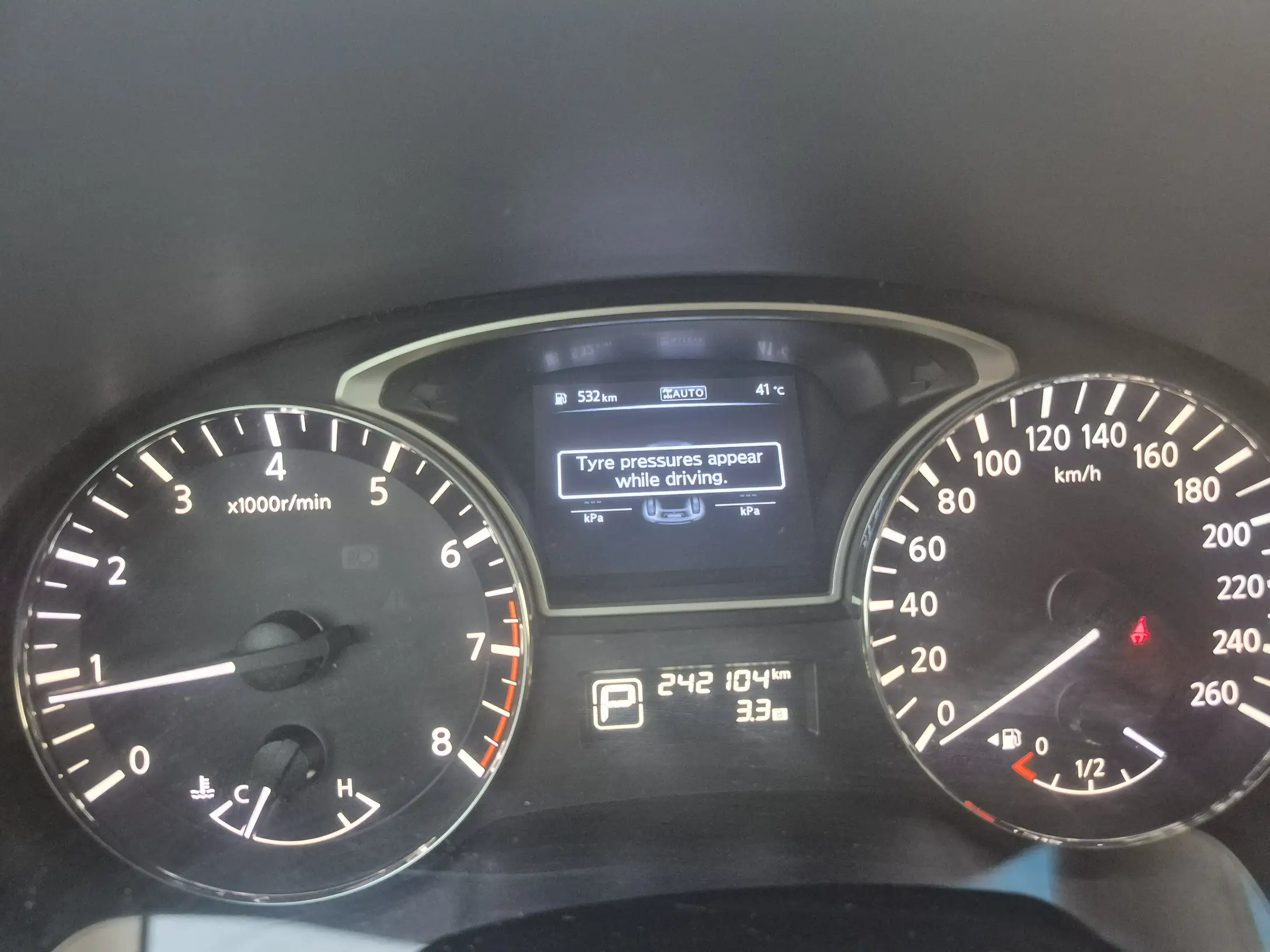 Nissan Pathfinder Basic  2014
