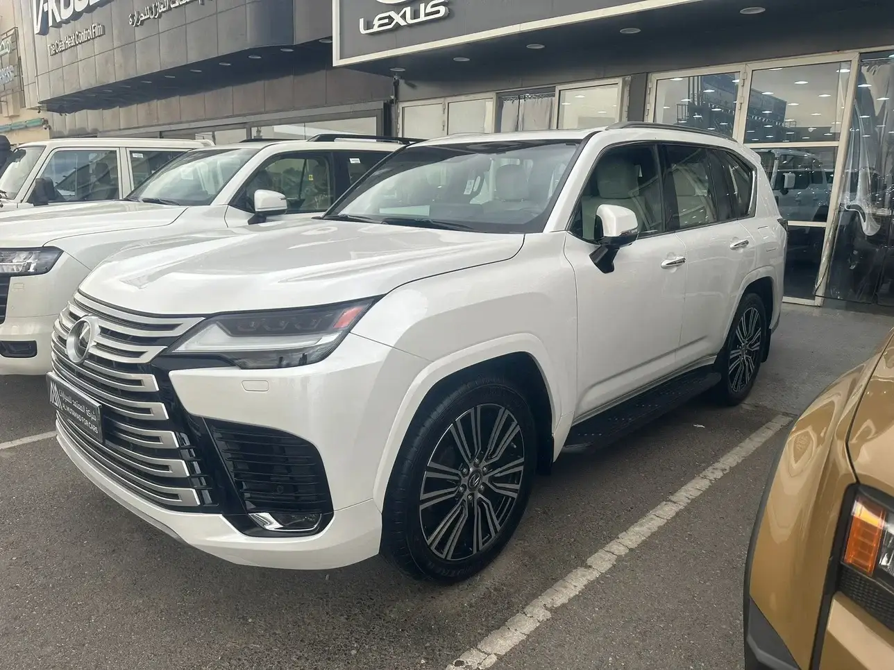 Lexus LX 2023