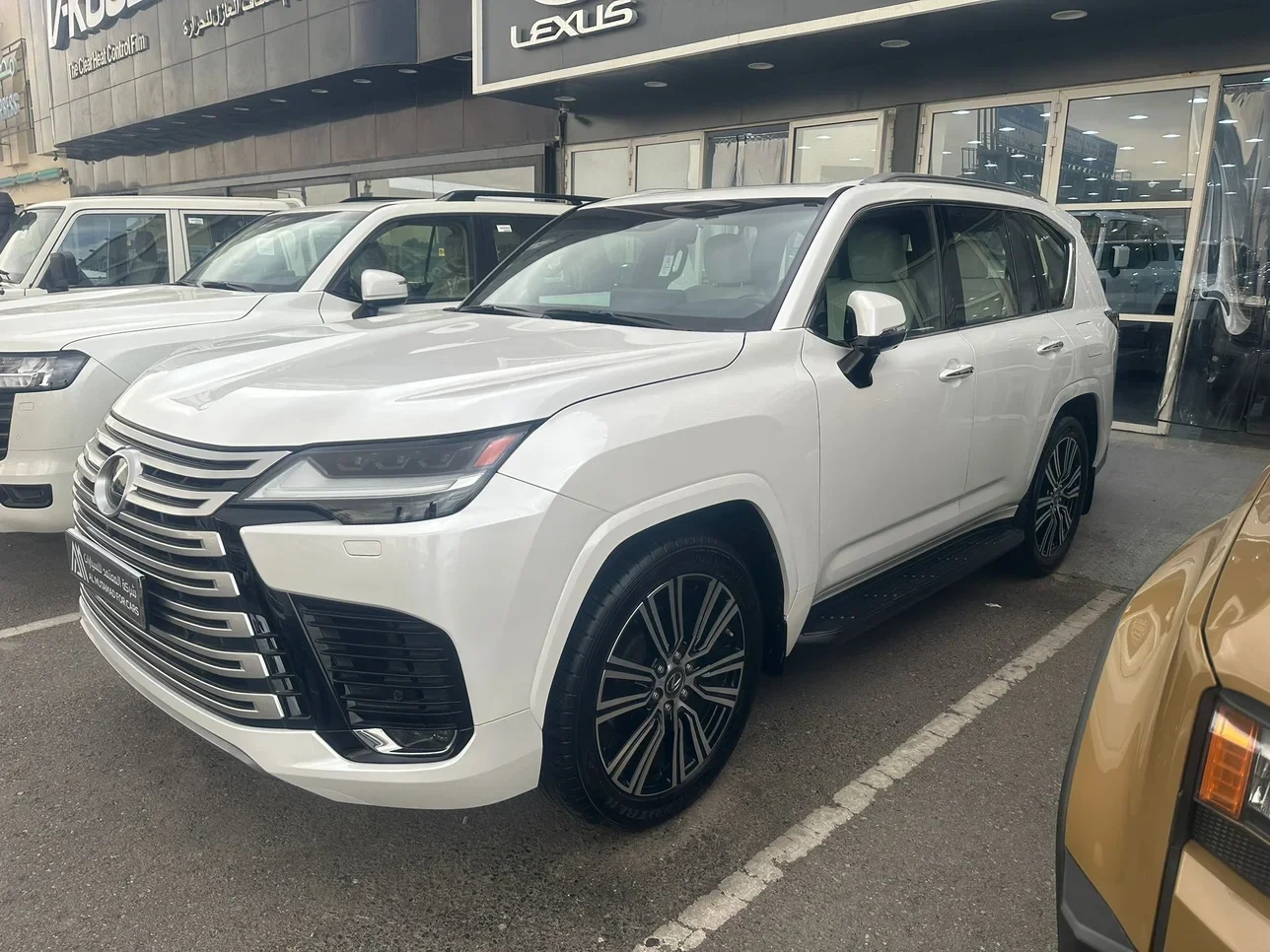Lexus LX 2023