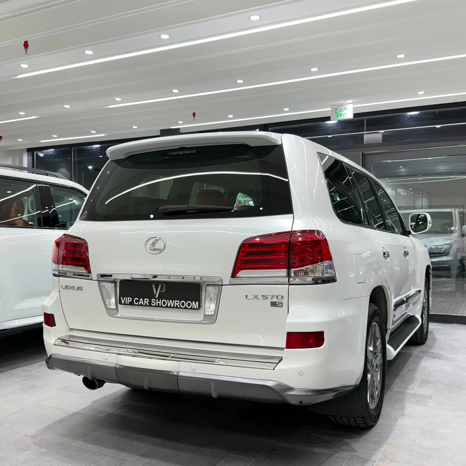 Lexus LX 570 2014 — photo 5 for sale in Qatar