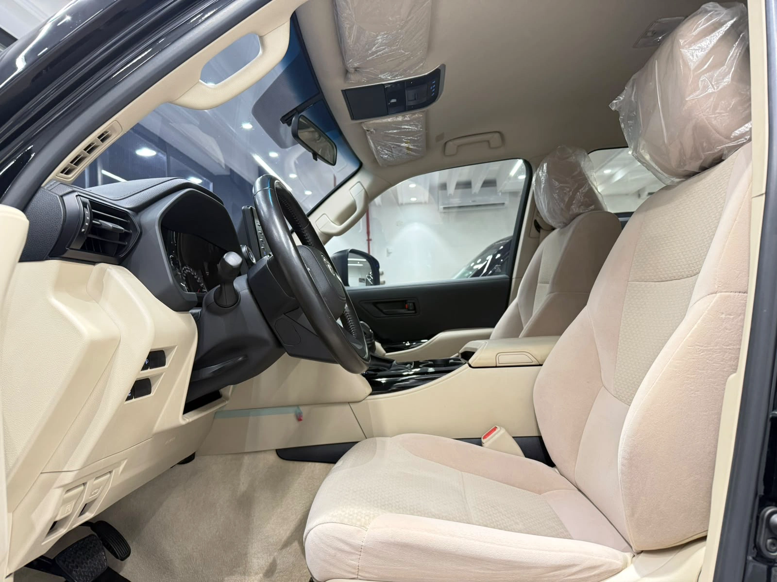 Toyota Land Cruiser GX 2023