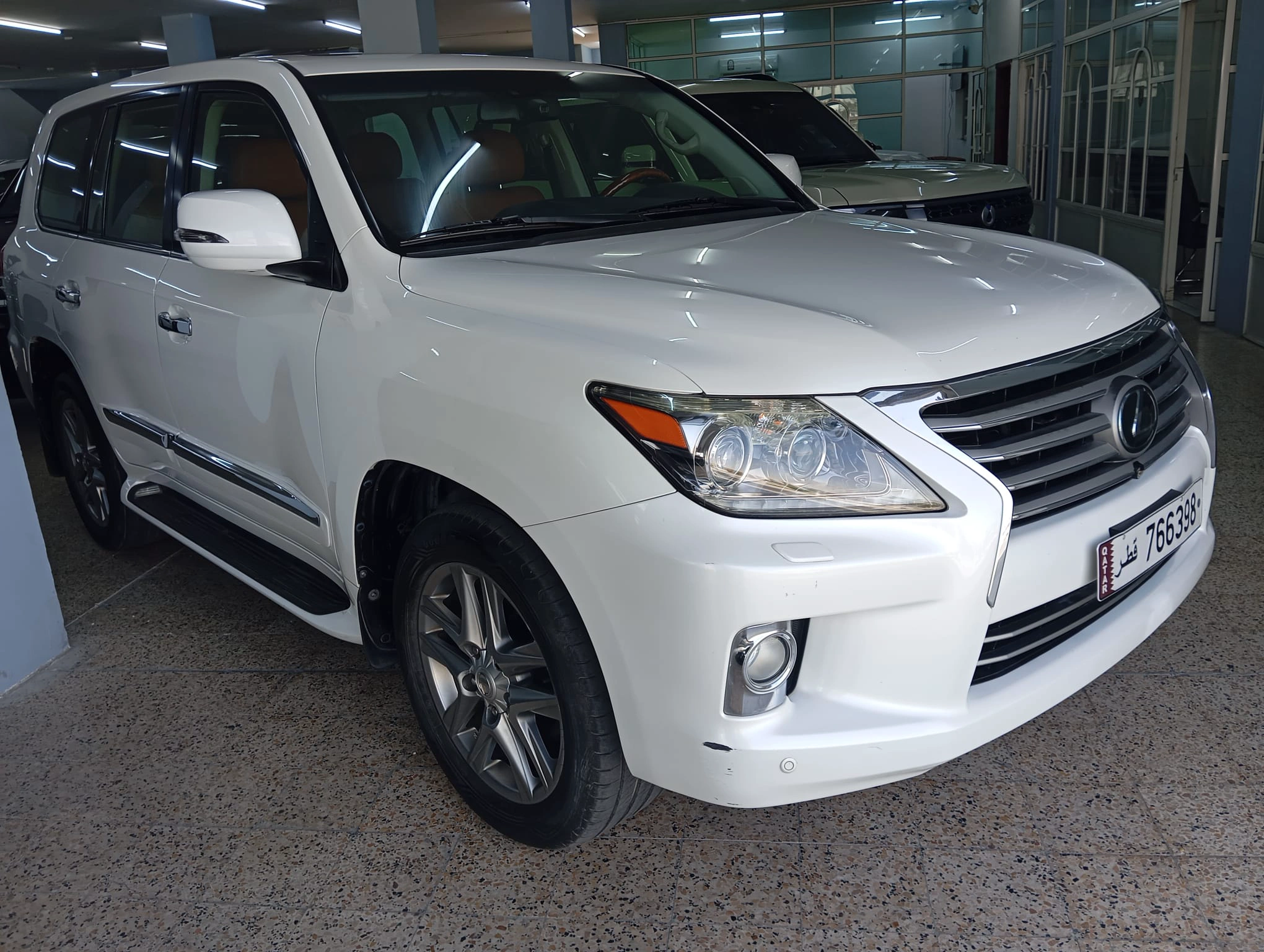 Lexus LX 570 2012