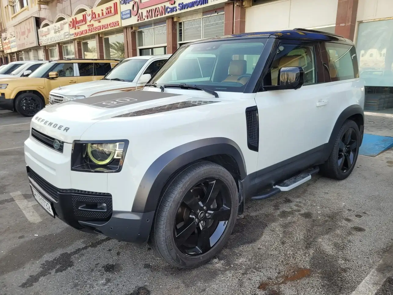 Landrover Defender 2023