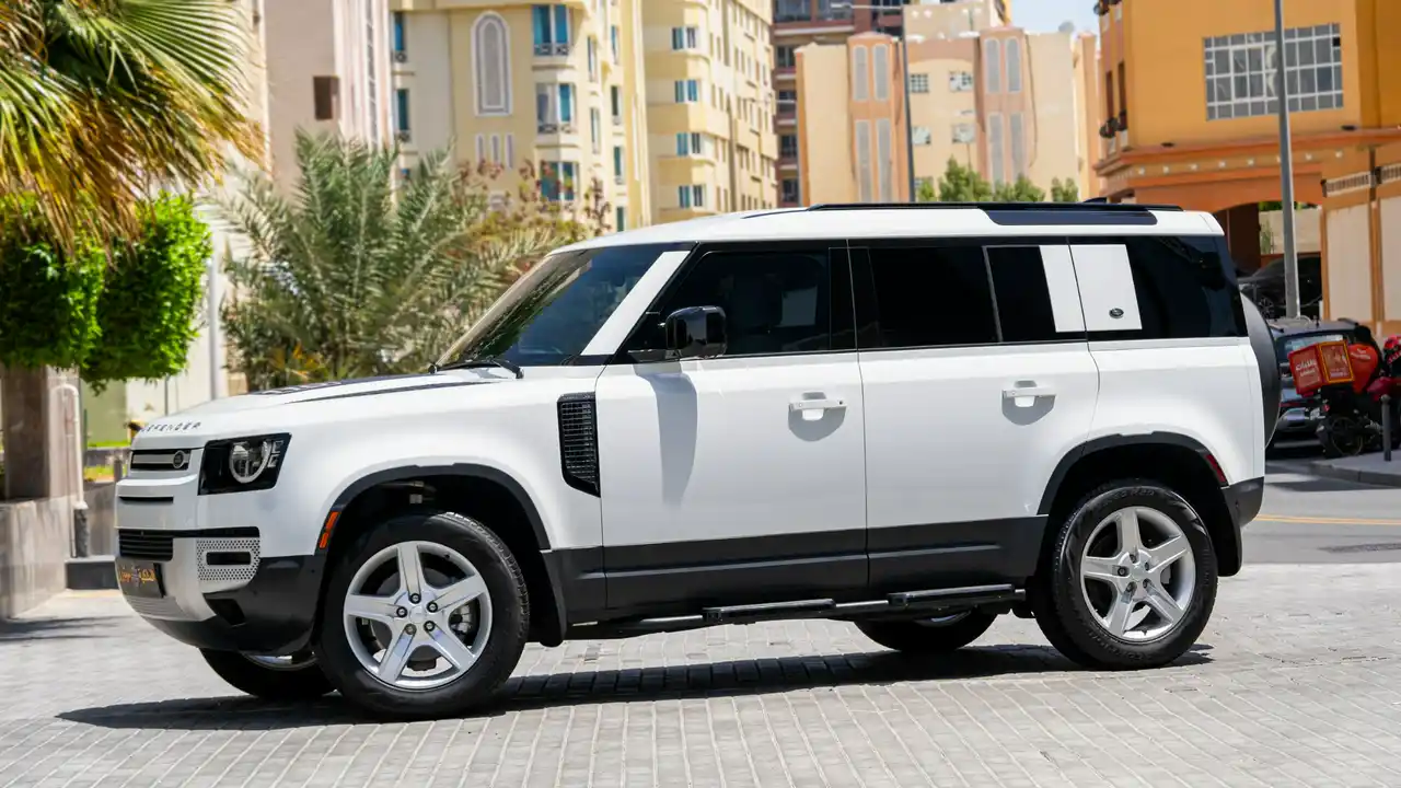 Landrover Defender 2023