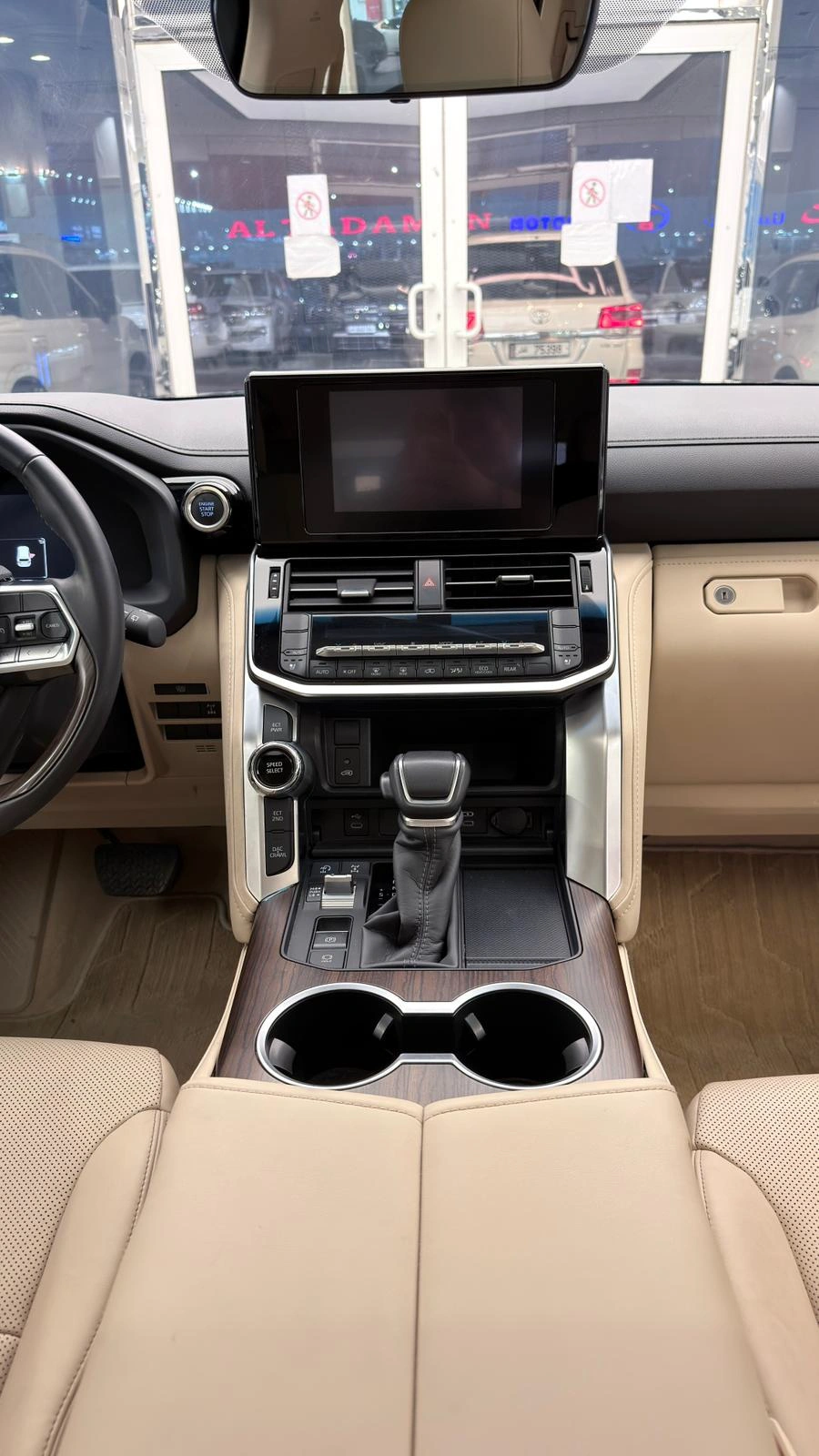 Toyota Land Cruiser GXR 2025 — photo 3 for sale in Qatar