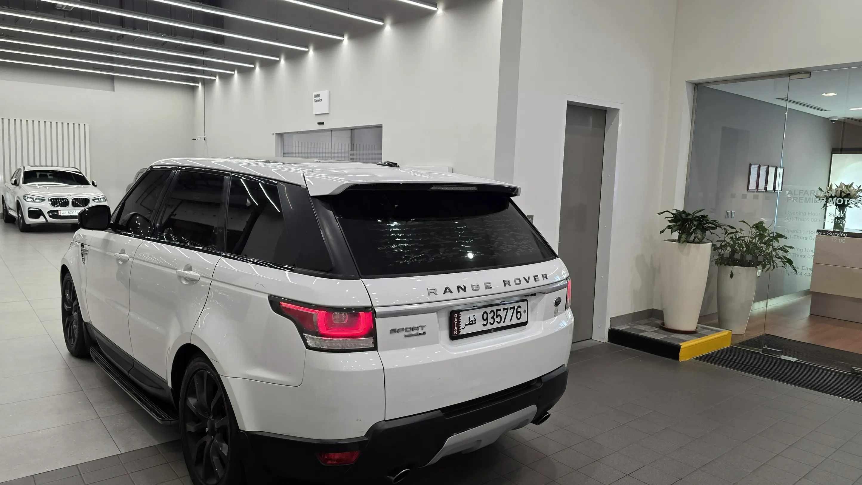 Landrover RANGE ROVER SPORT HSE 2016 for sale in Qatar | QIC Car Market
