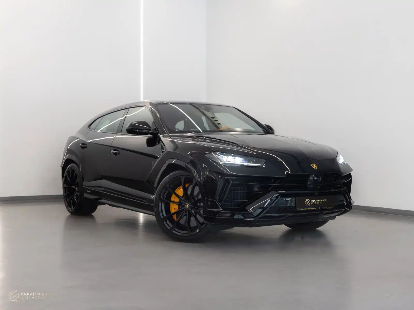 Lamborghini URUS 2024