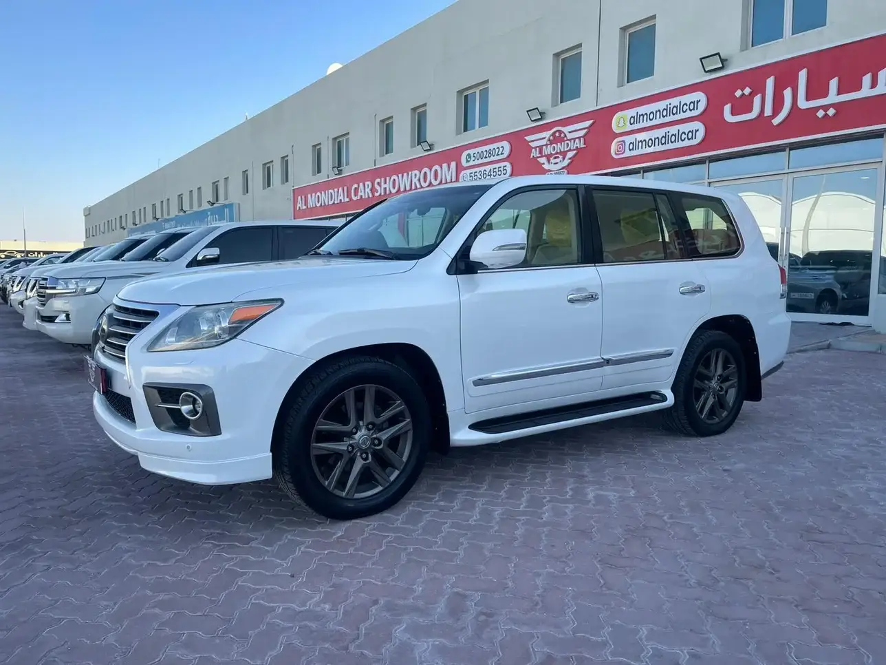 Lexus LX 2013
