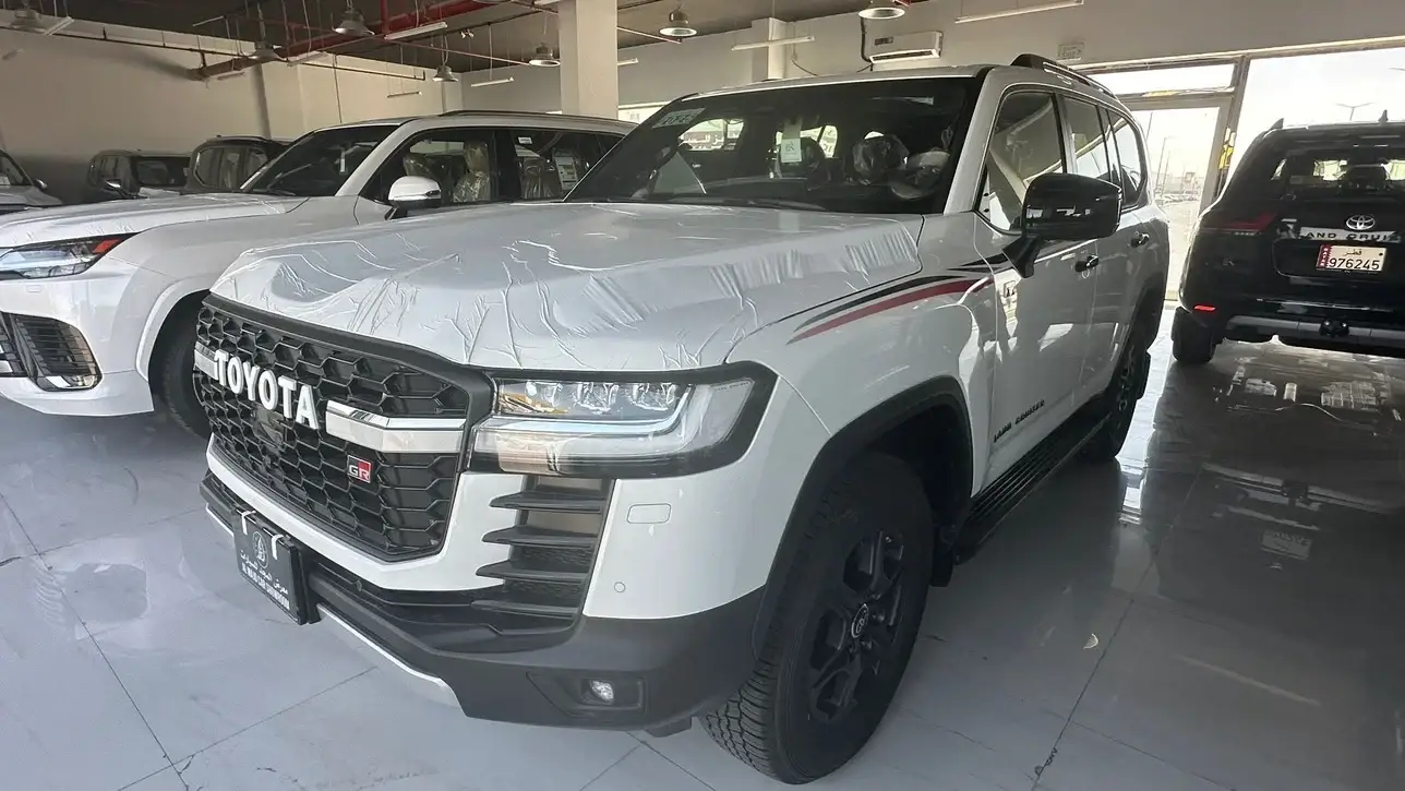 Toyota Land Cruiser GR 2025