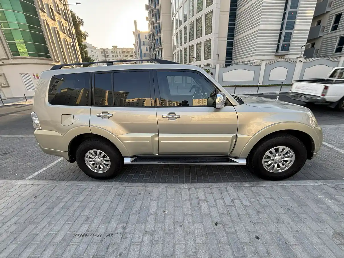 Mitsubishi Pajero 2015