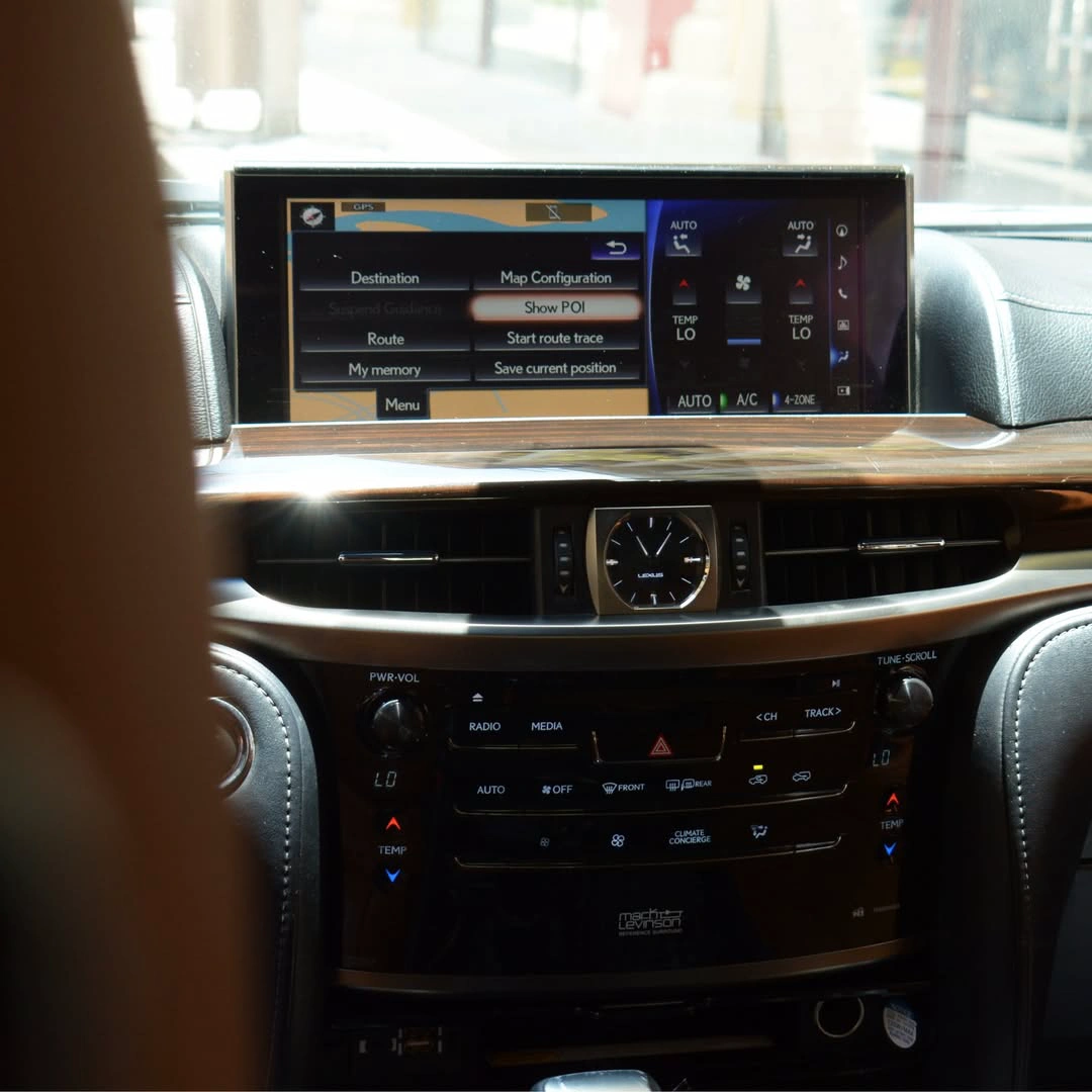Lexus LX 570 2016 — photo 8 for sale in Qatar