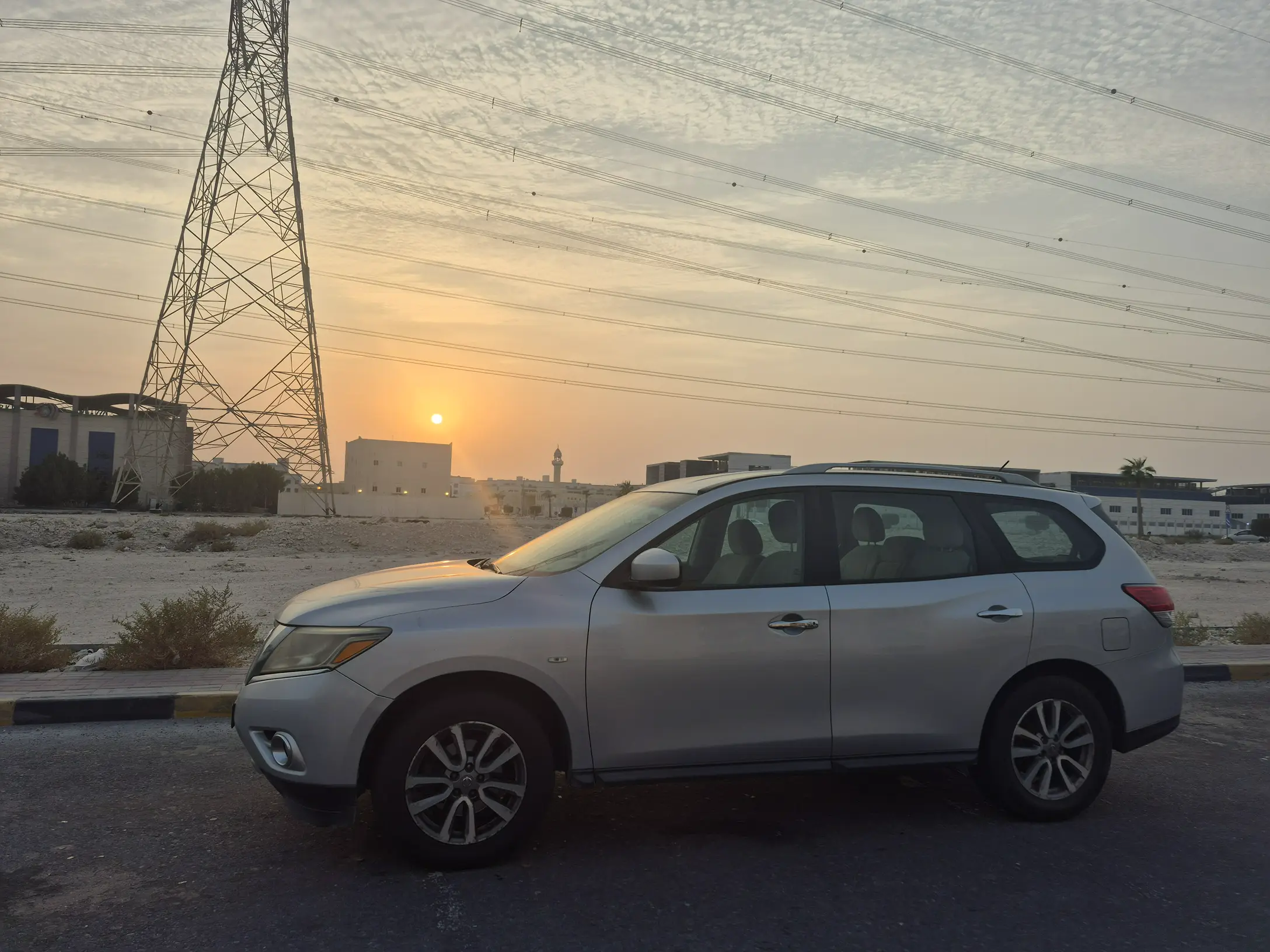 Nissan Pathfinder Basic  2014