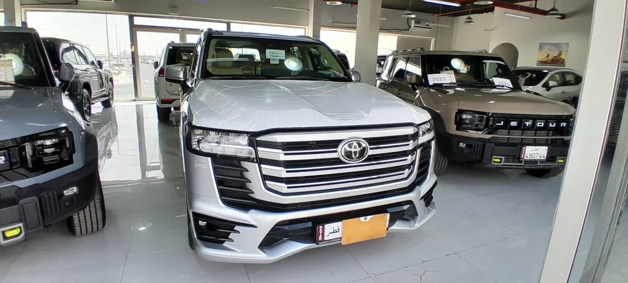 Toyota Land Cruiser GXR 2025
