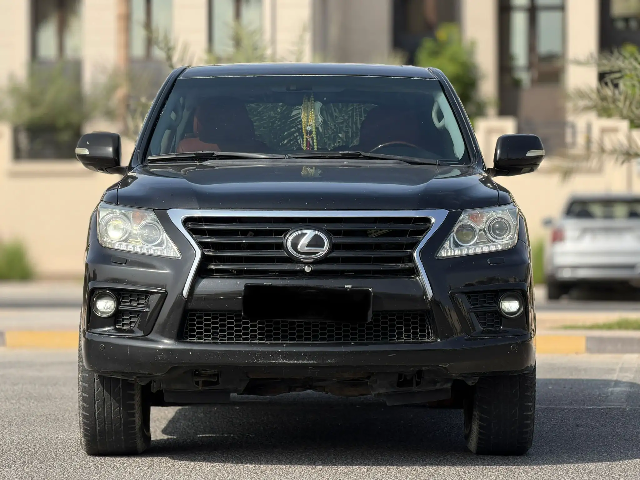 Lexus LX 570 2011