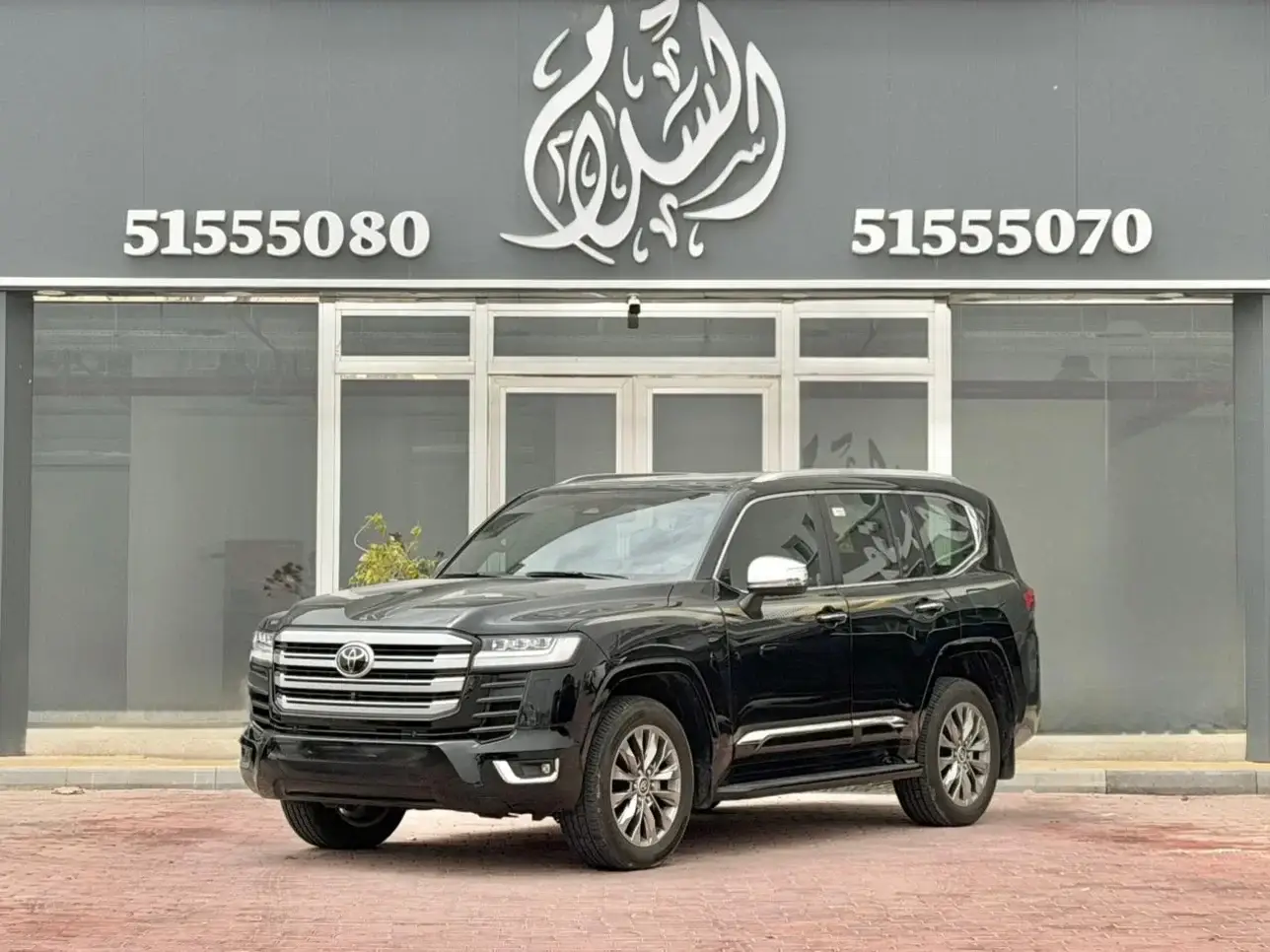 Toyota Land Cruiser VXR 2025