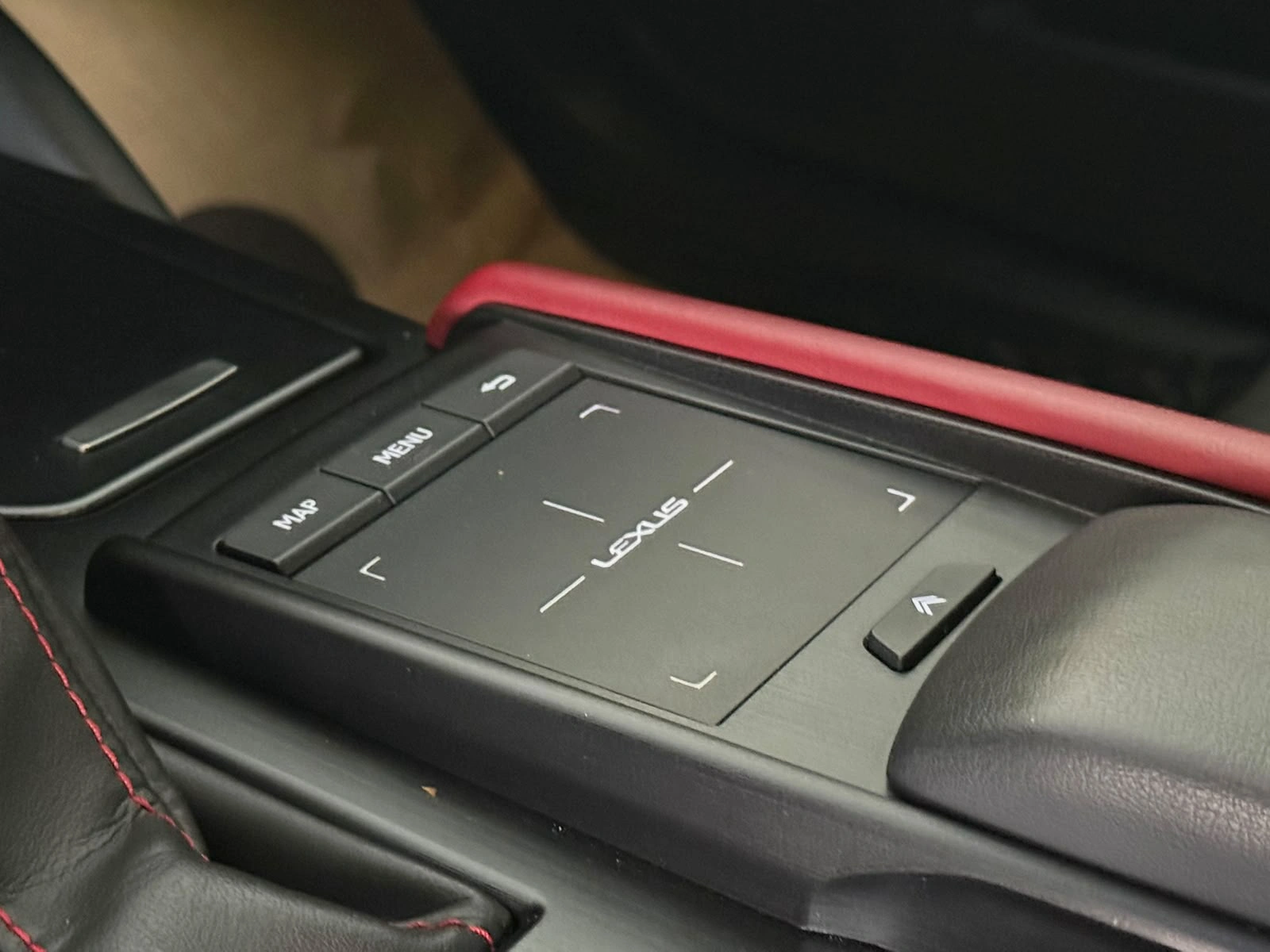 Lexus ES 350 2019 — photo 12 for sale in Qatar