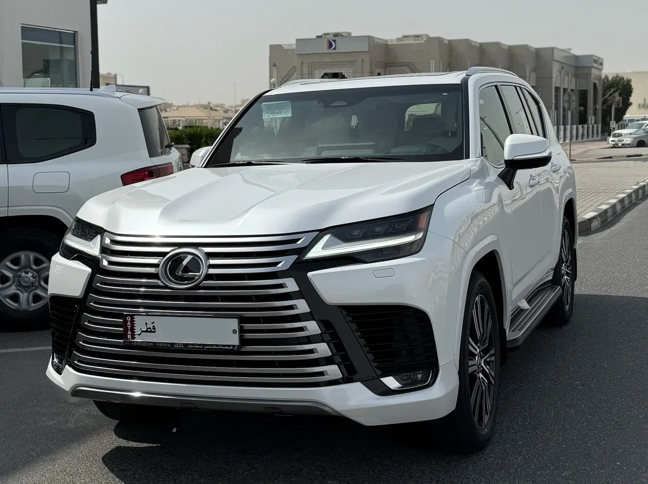 नई Lexus LX 2025