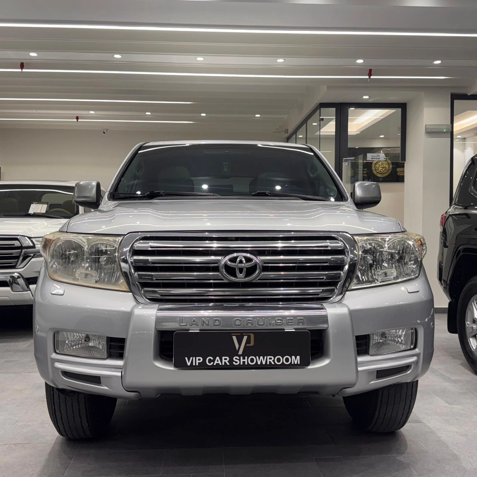 Toyota Land Cruiser VXR 2010 — photo 2 for sale in Qatar