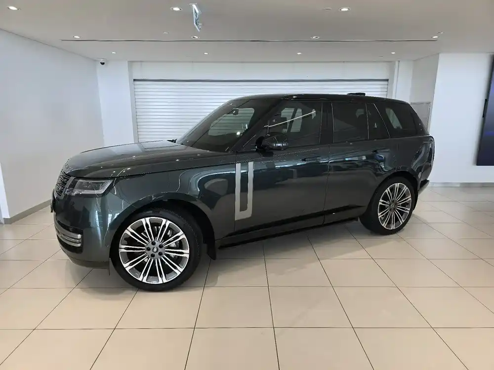 Range Rover HSE 2025
