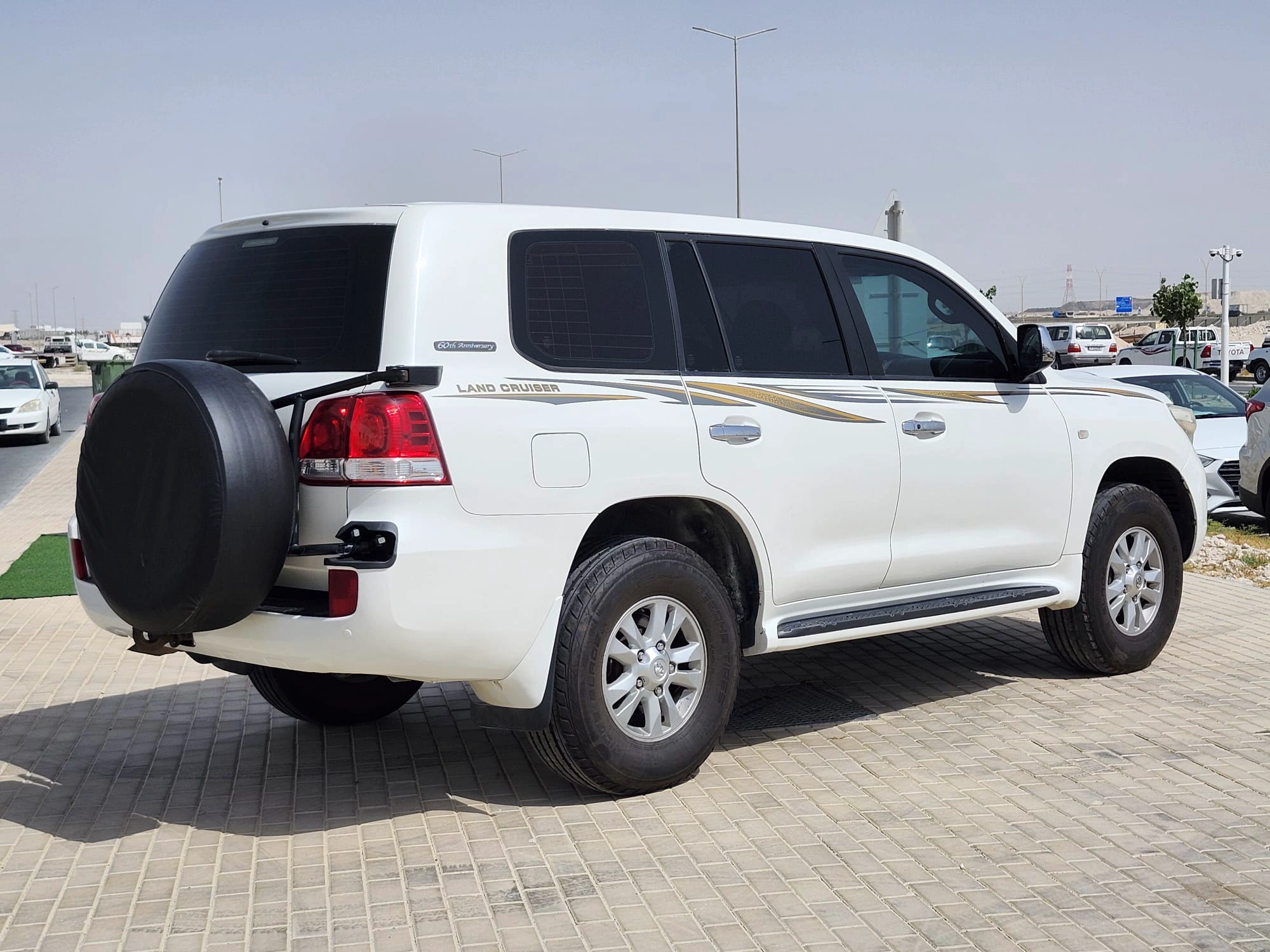 Toyota Land Cruiser GXR 2011 — photo 2 for sale in Qatar