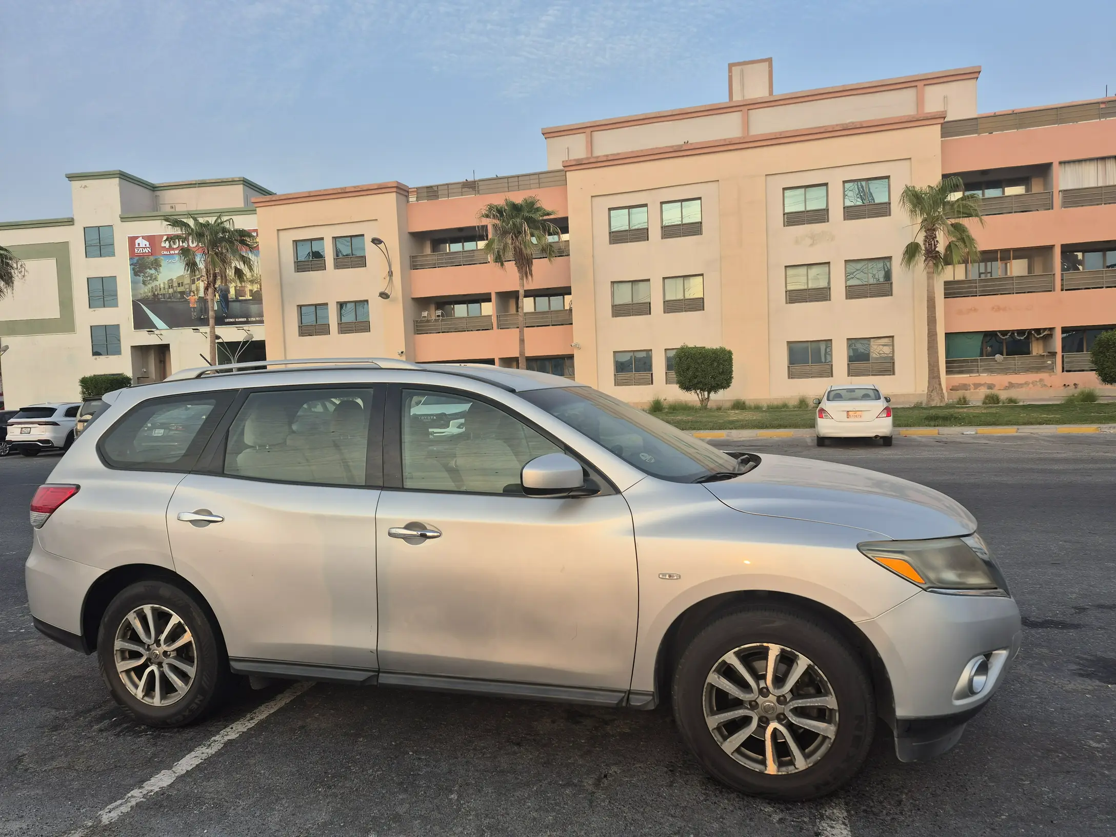 Nissan Pathfinder Basic  2014