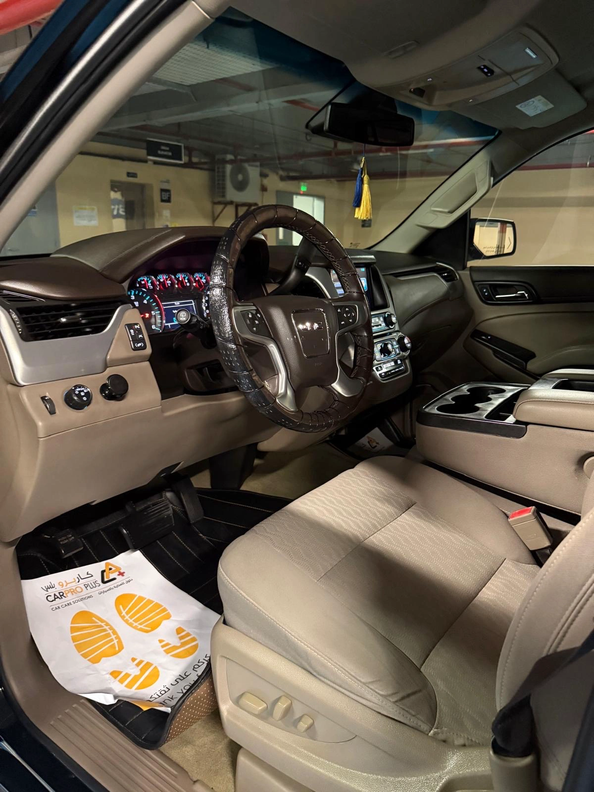 GMC Yukon SLE 2017