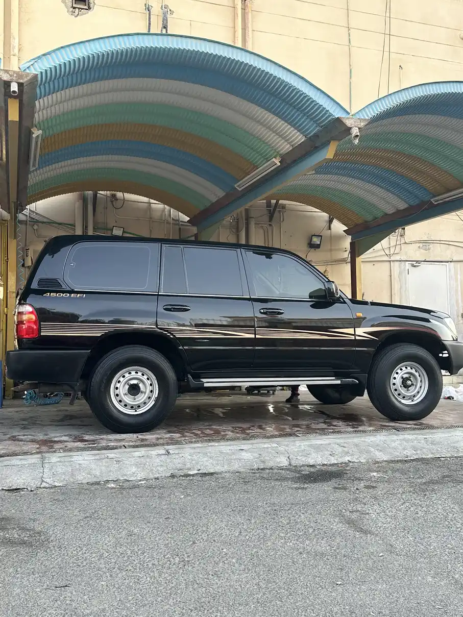Toyota Land Cruiser GXR 2000