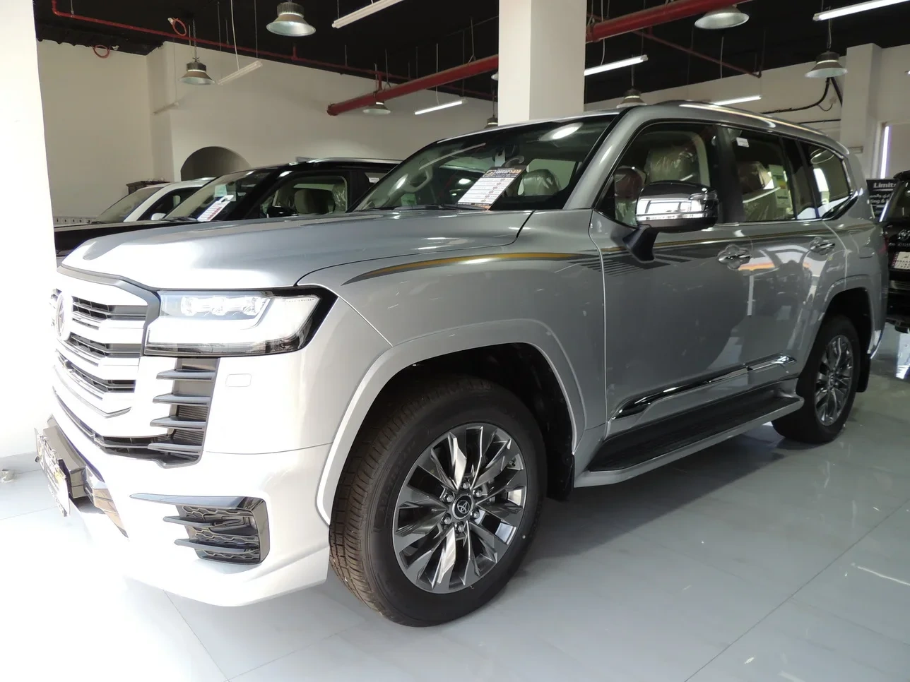 Toyota Land Cruiser VXR 2023