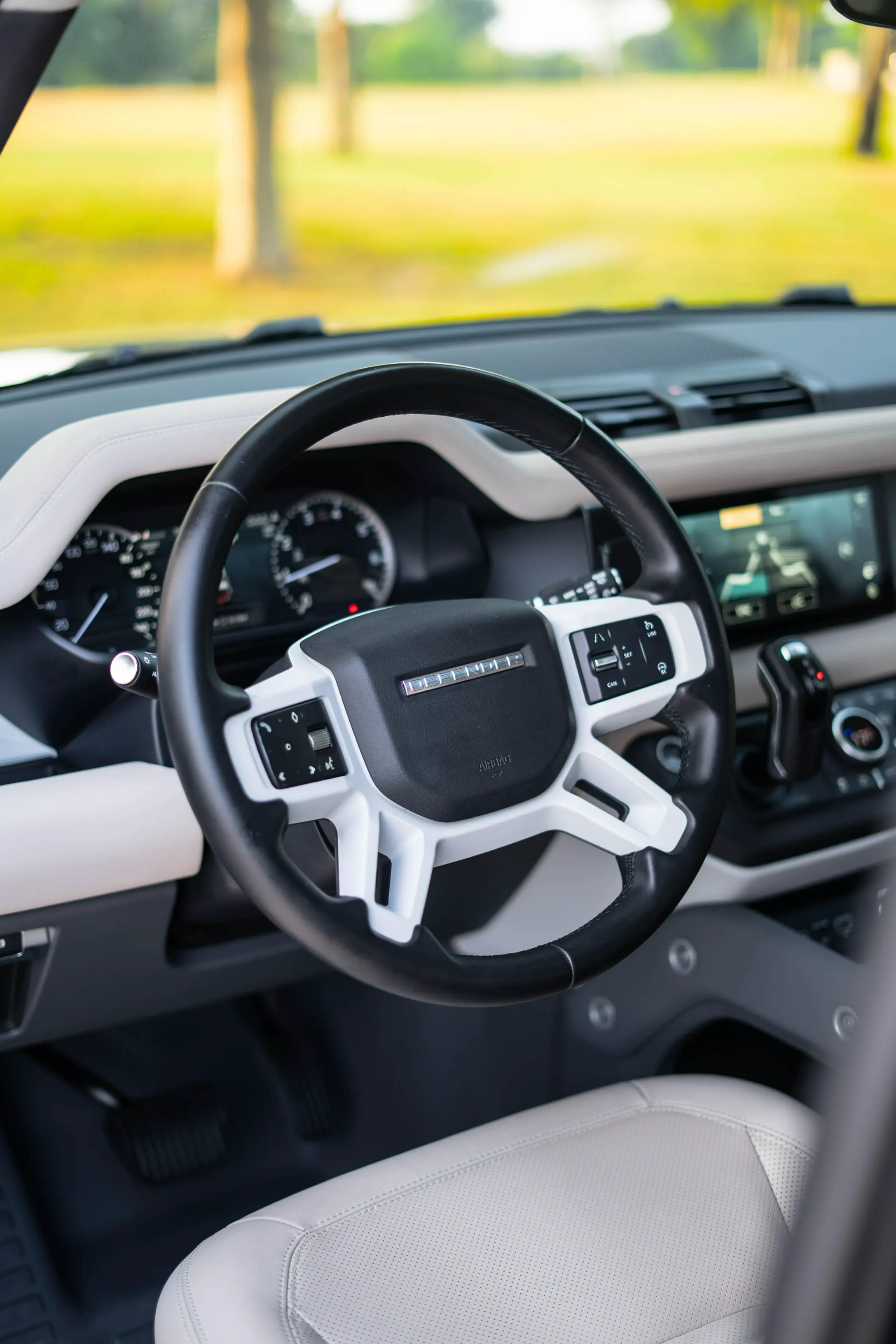 Landrover Defender 2023