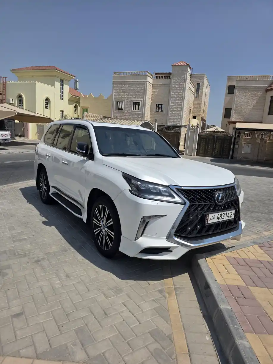 Lexus LX 570 1 2016