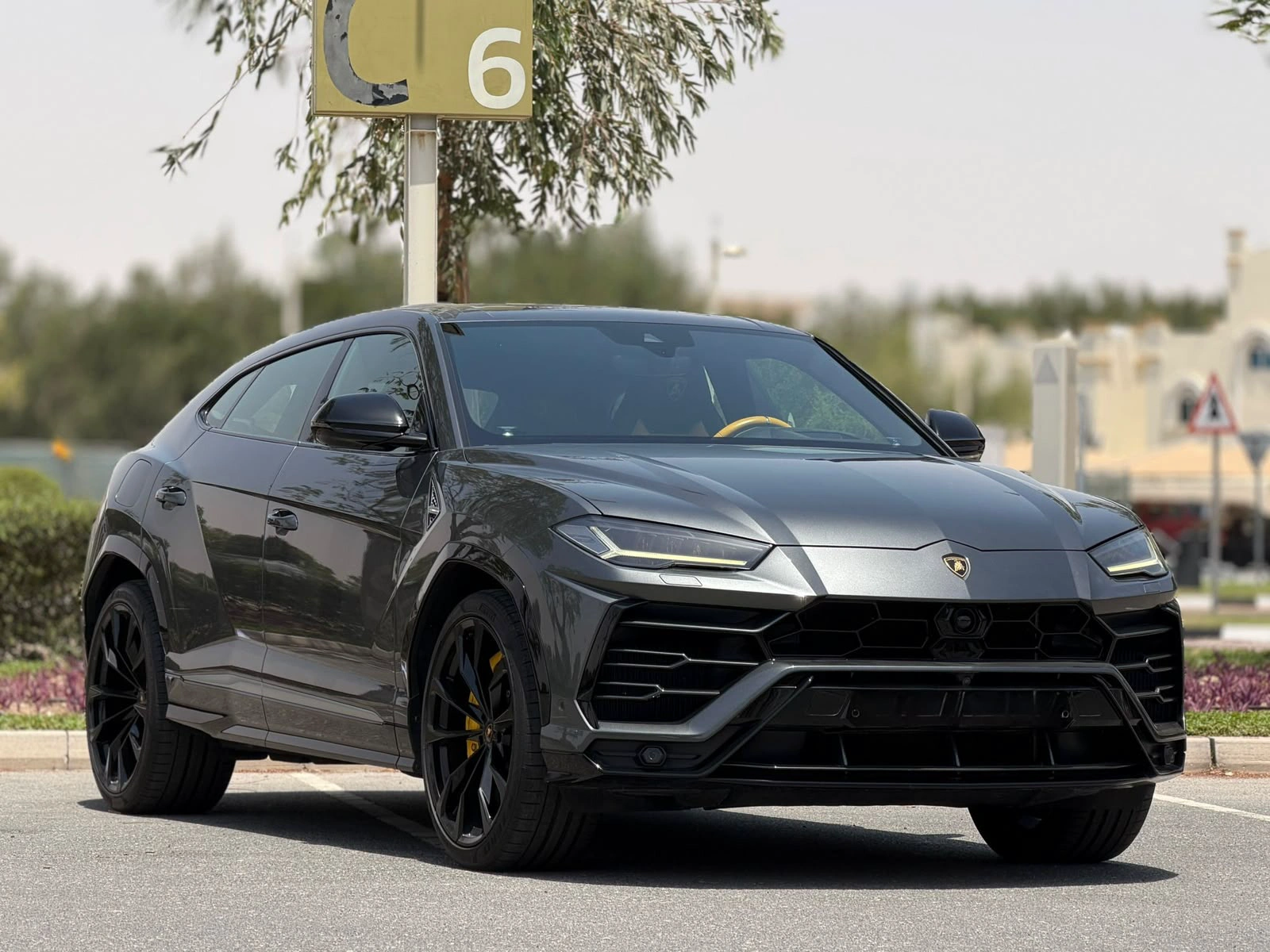 Lamborghini URUS 2020