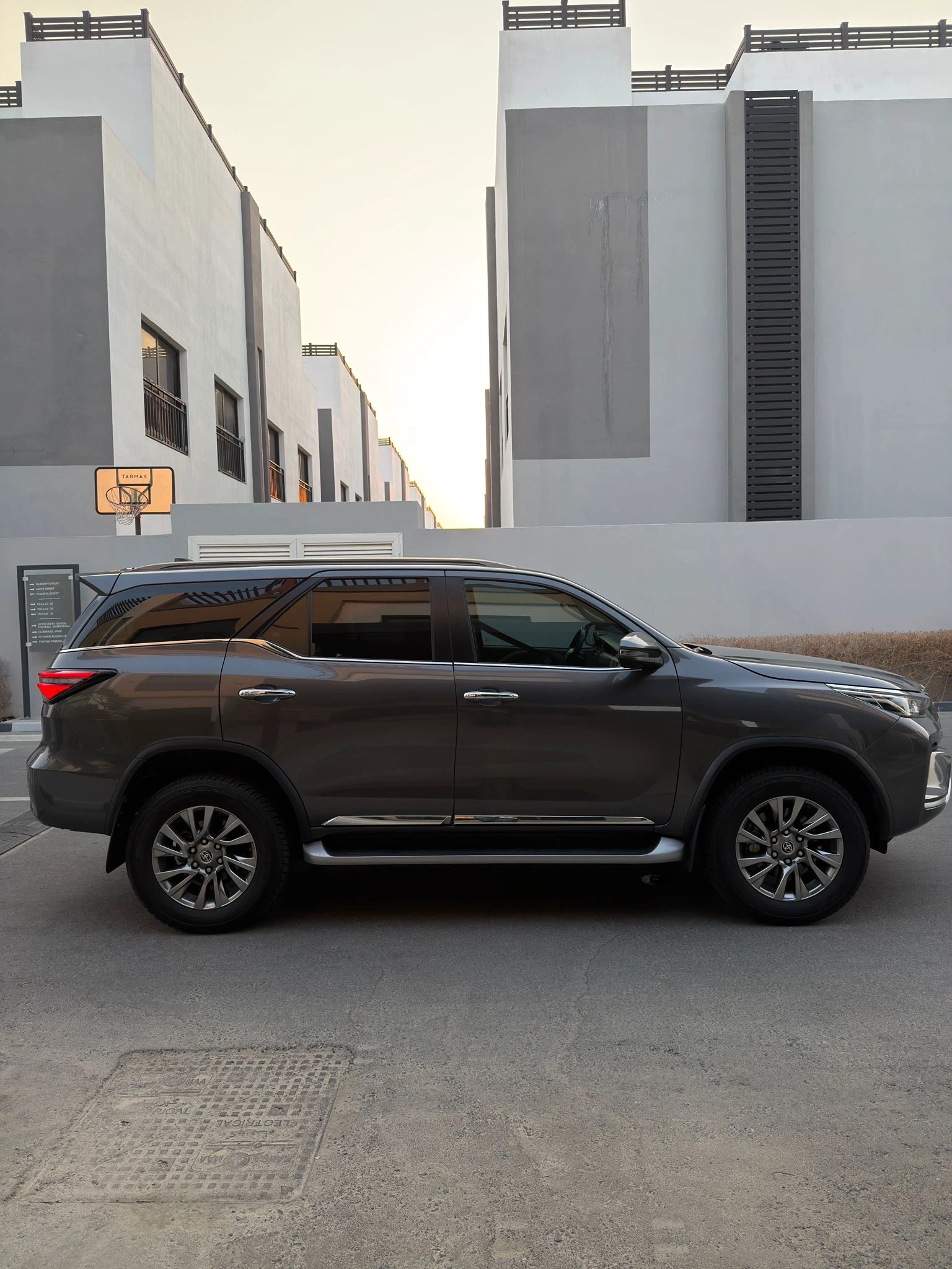 Toyota Fortuner SR5 2024