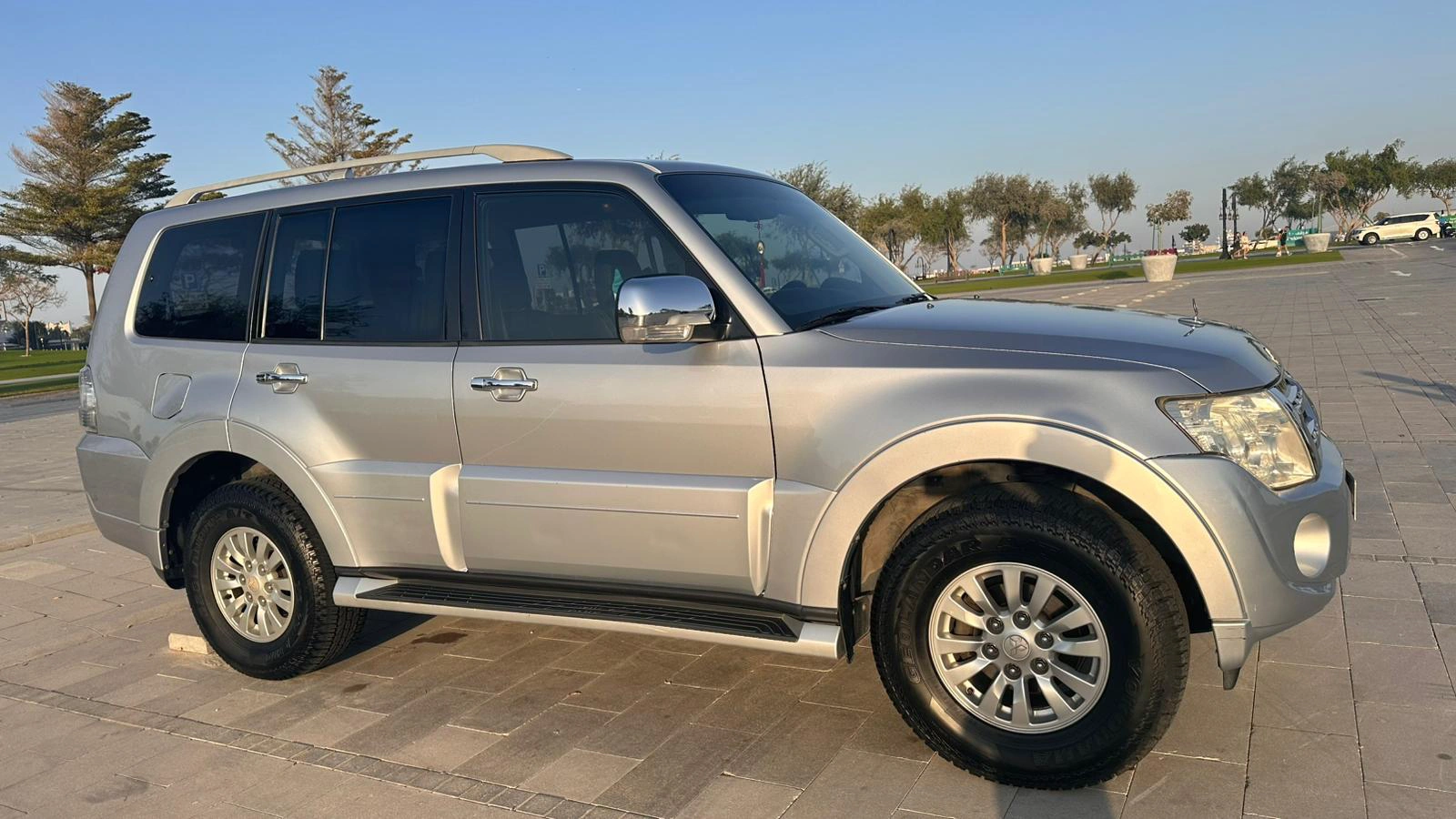 Mitsubishi Pajero 4WD 2013