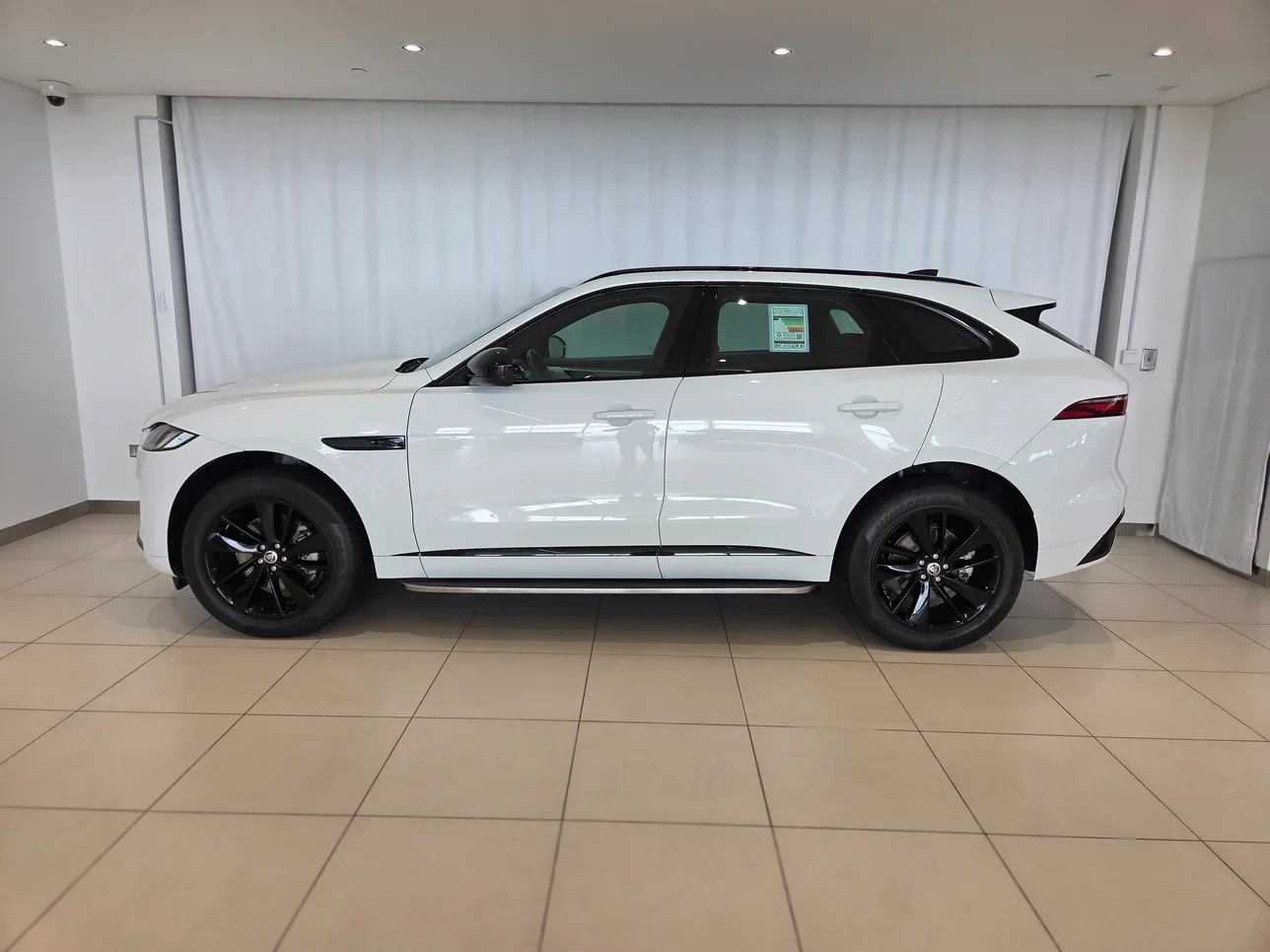 Jaguar F-PACE 2024